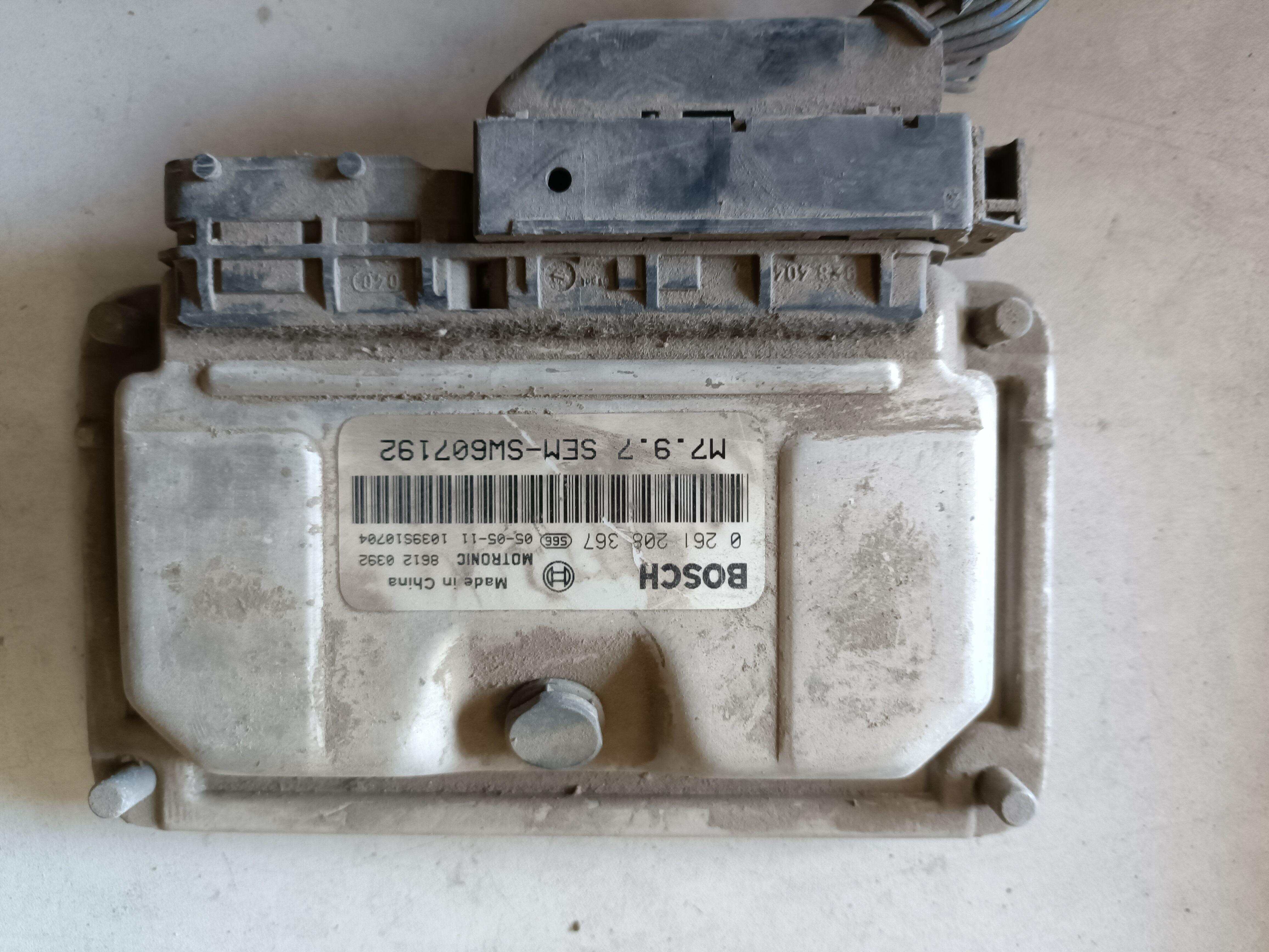 SW607192 Engine Control Unit (ECU)