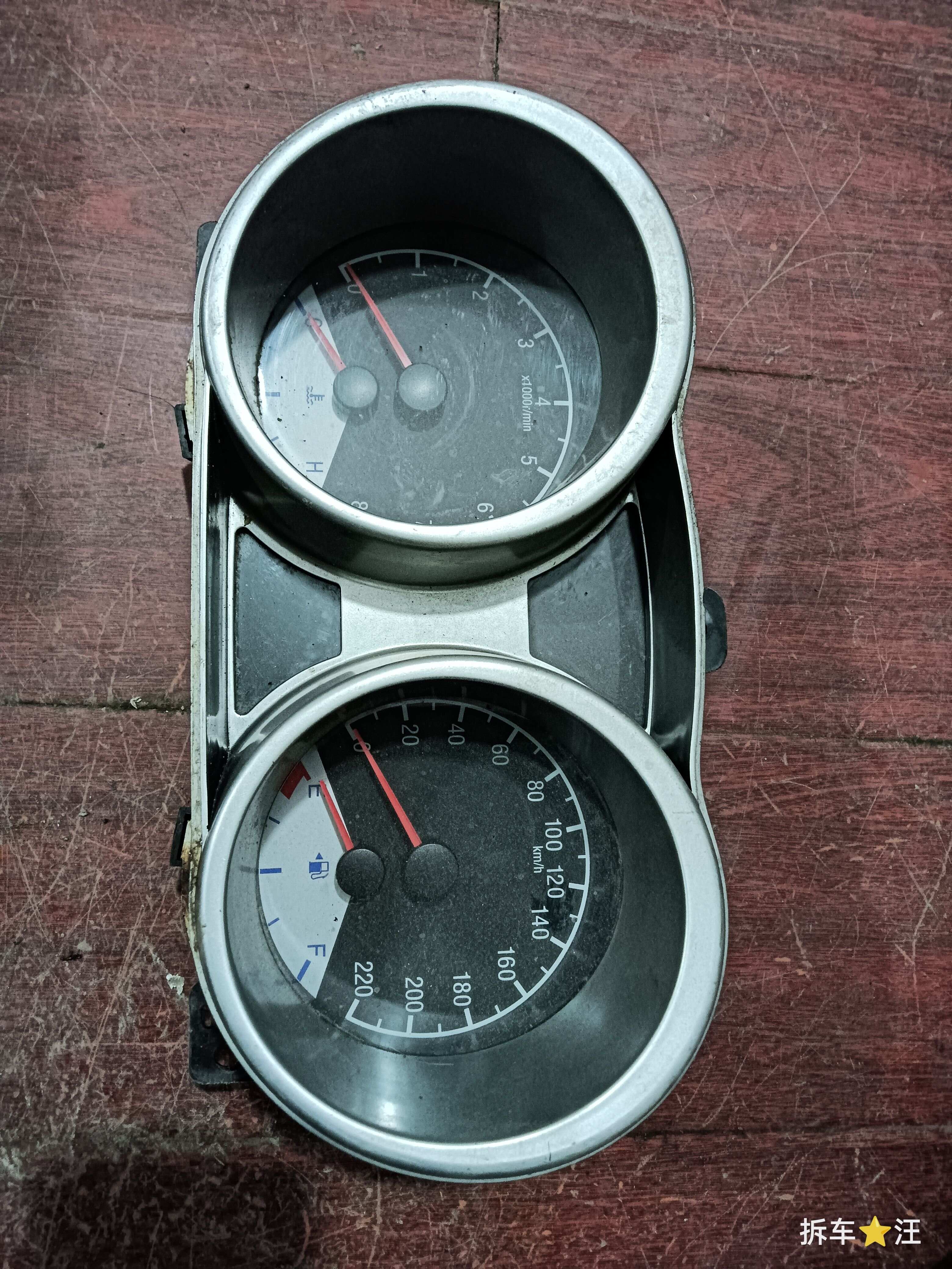 TW30000399 组合仪表总成