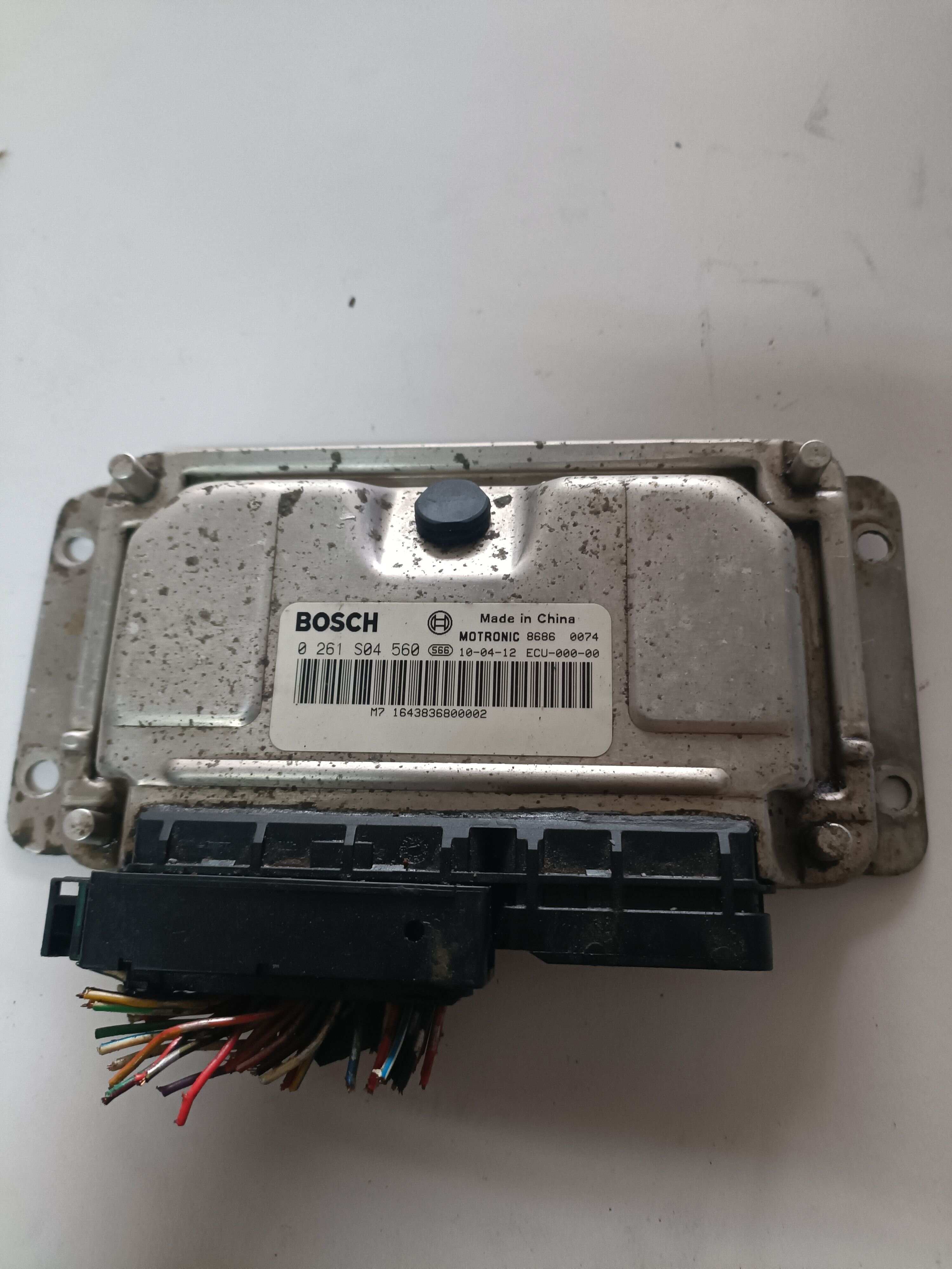0261S04560 Engine Control Unit (ECU)