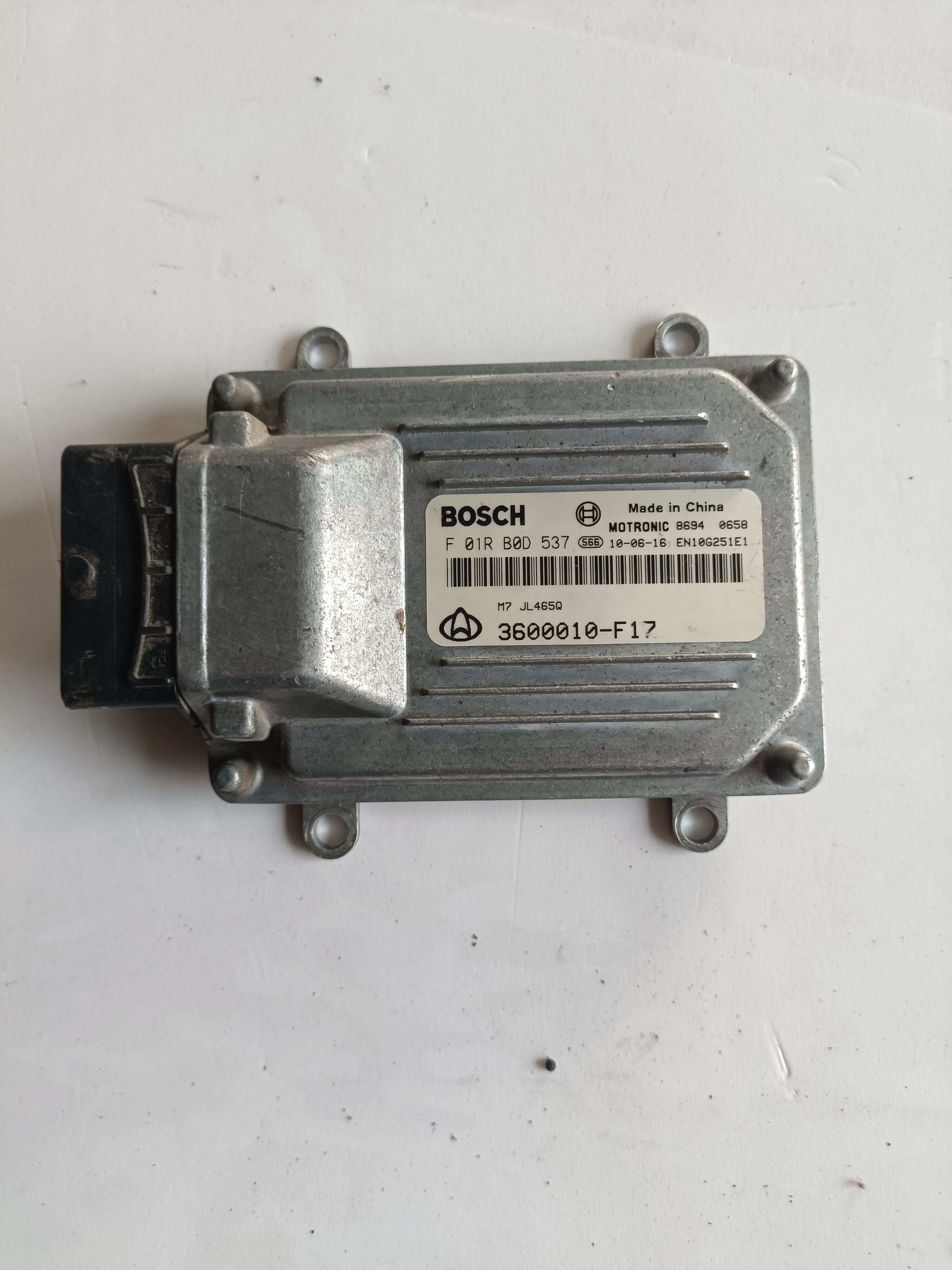 3600010F17 发动机电脑