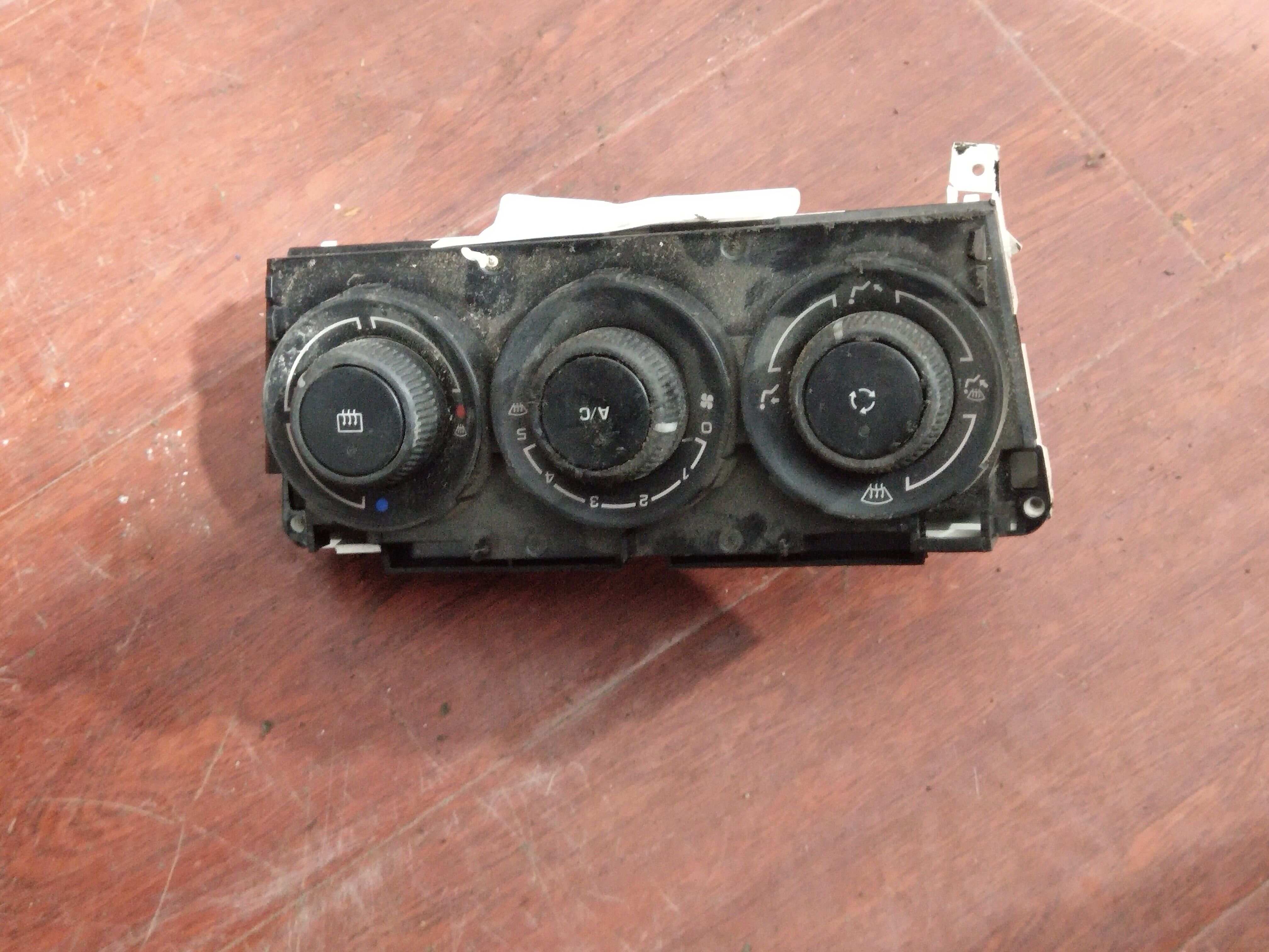 69940002 A/C Controller