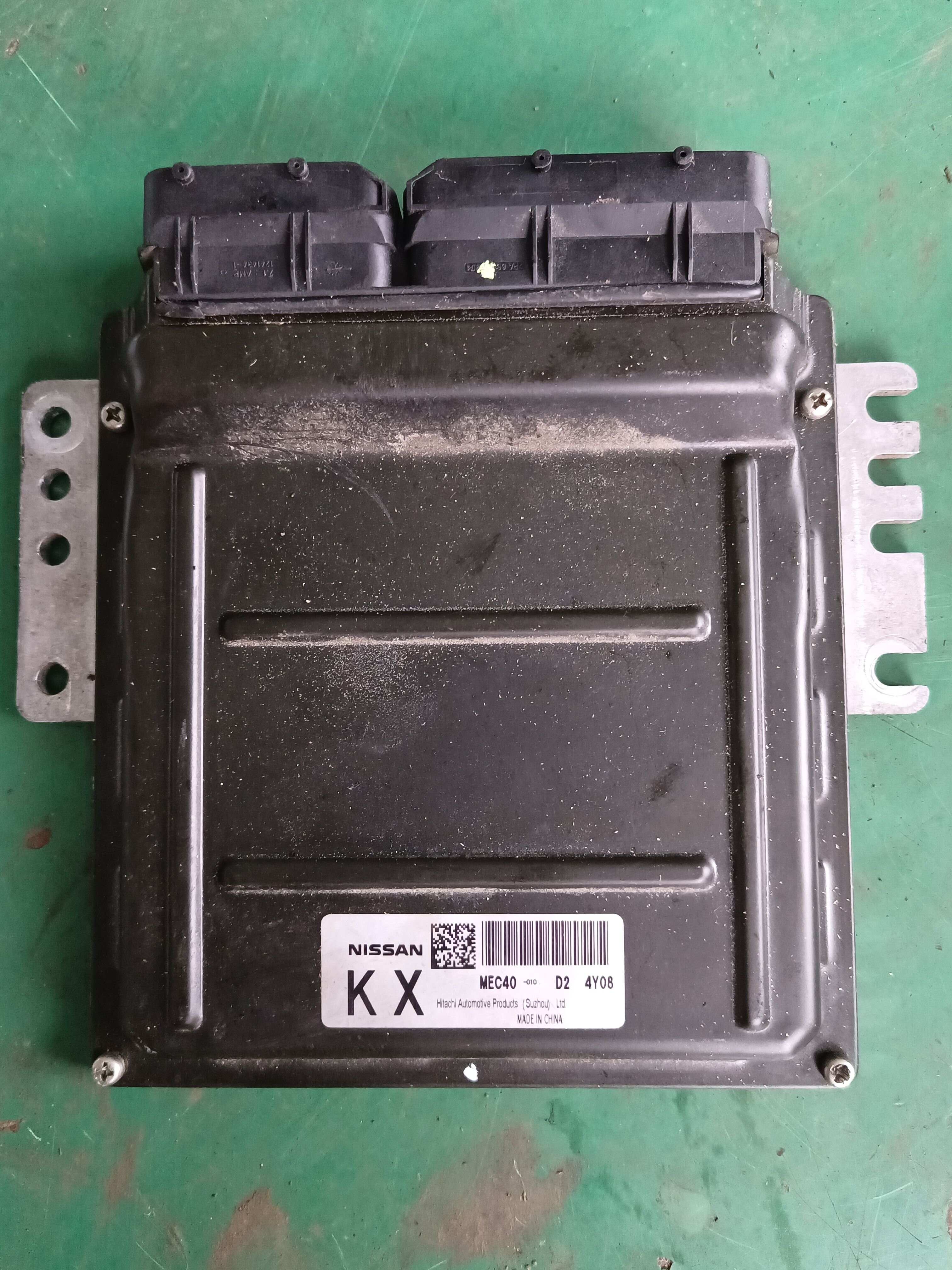 MEC40010D2 发动机电脑