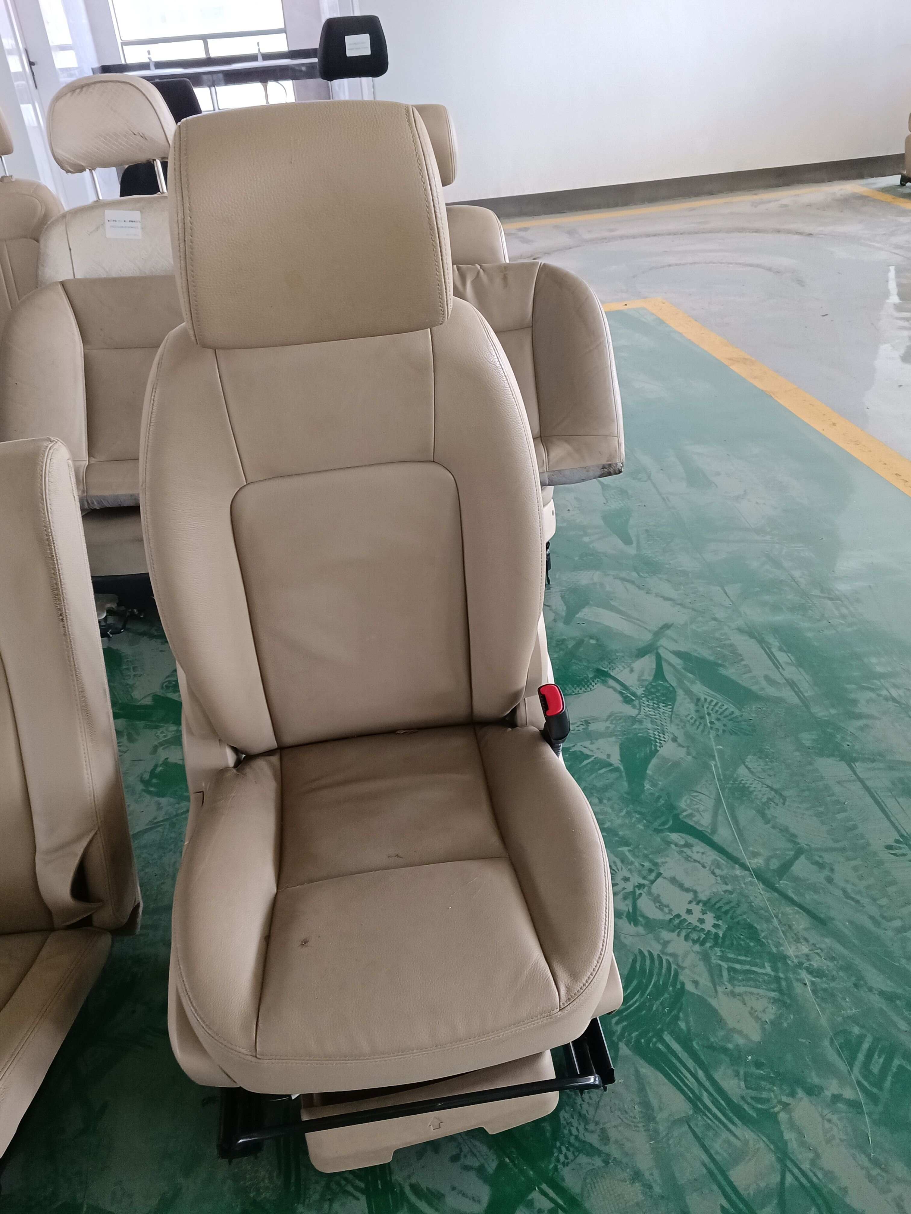 96957351 Passenger Seat Assembly