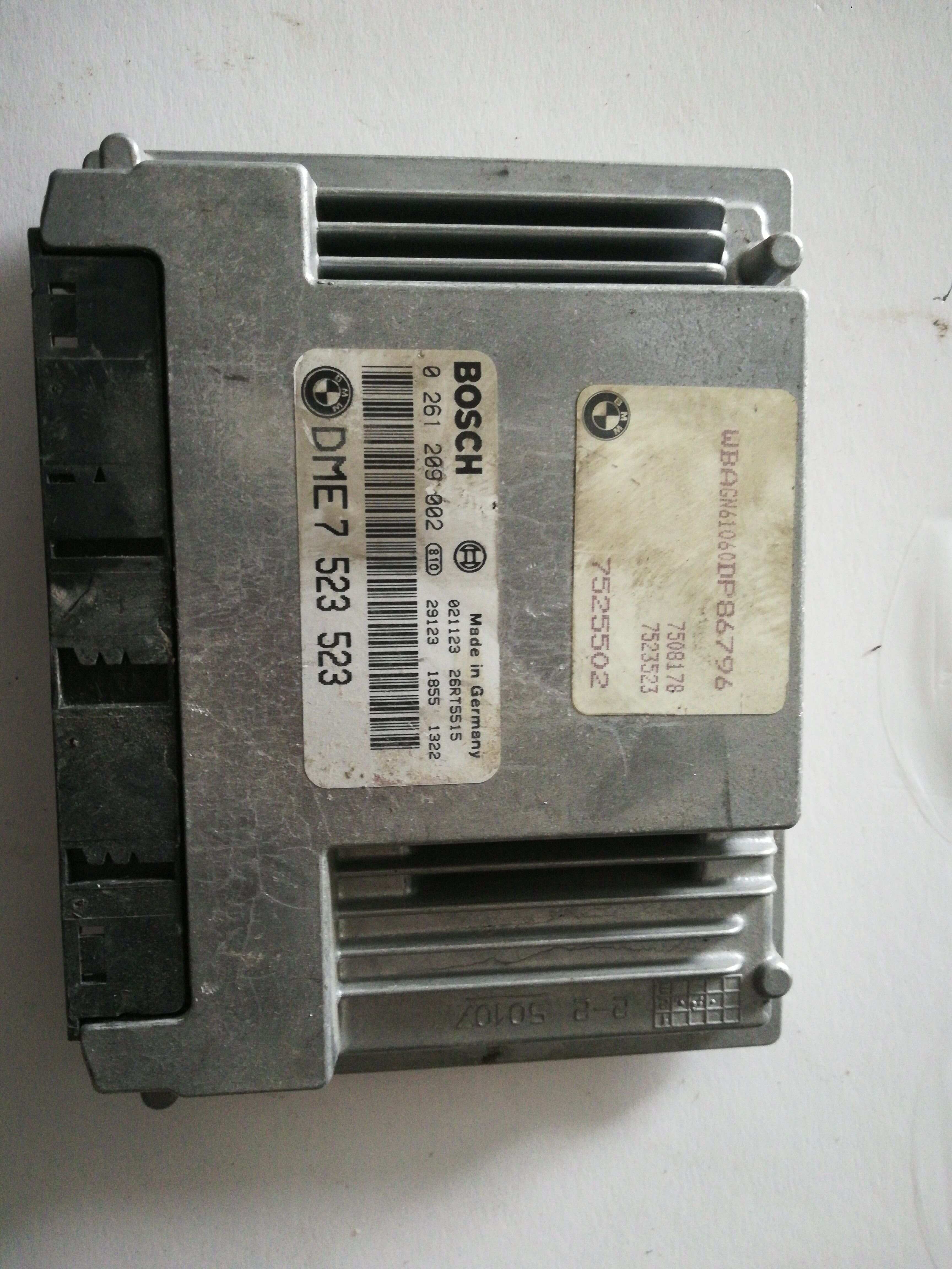 DME7523523 发动机电脑