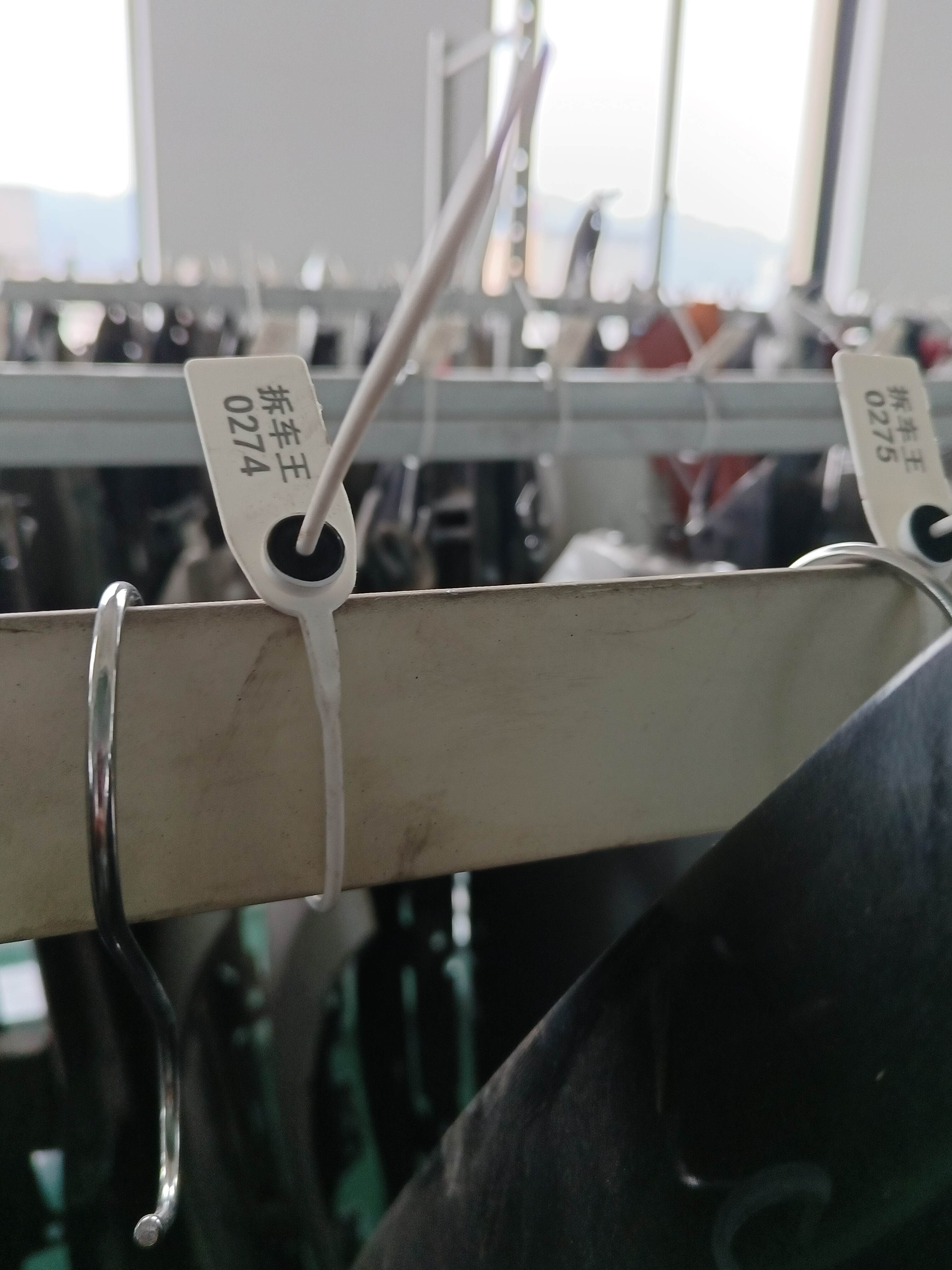R1010380200 前叶子板（右）