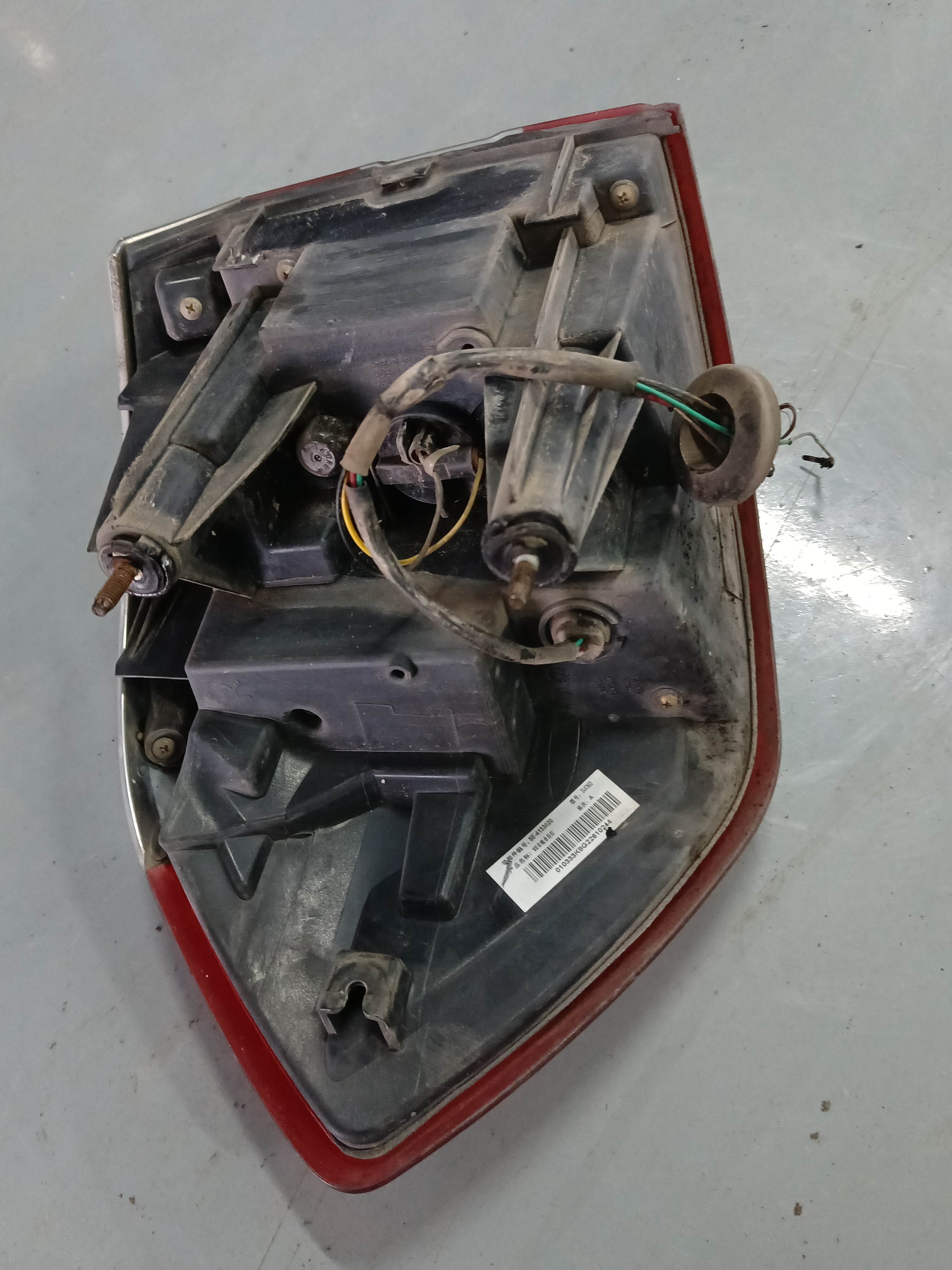 1101804600 Tail Light Assembly, Right