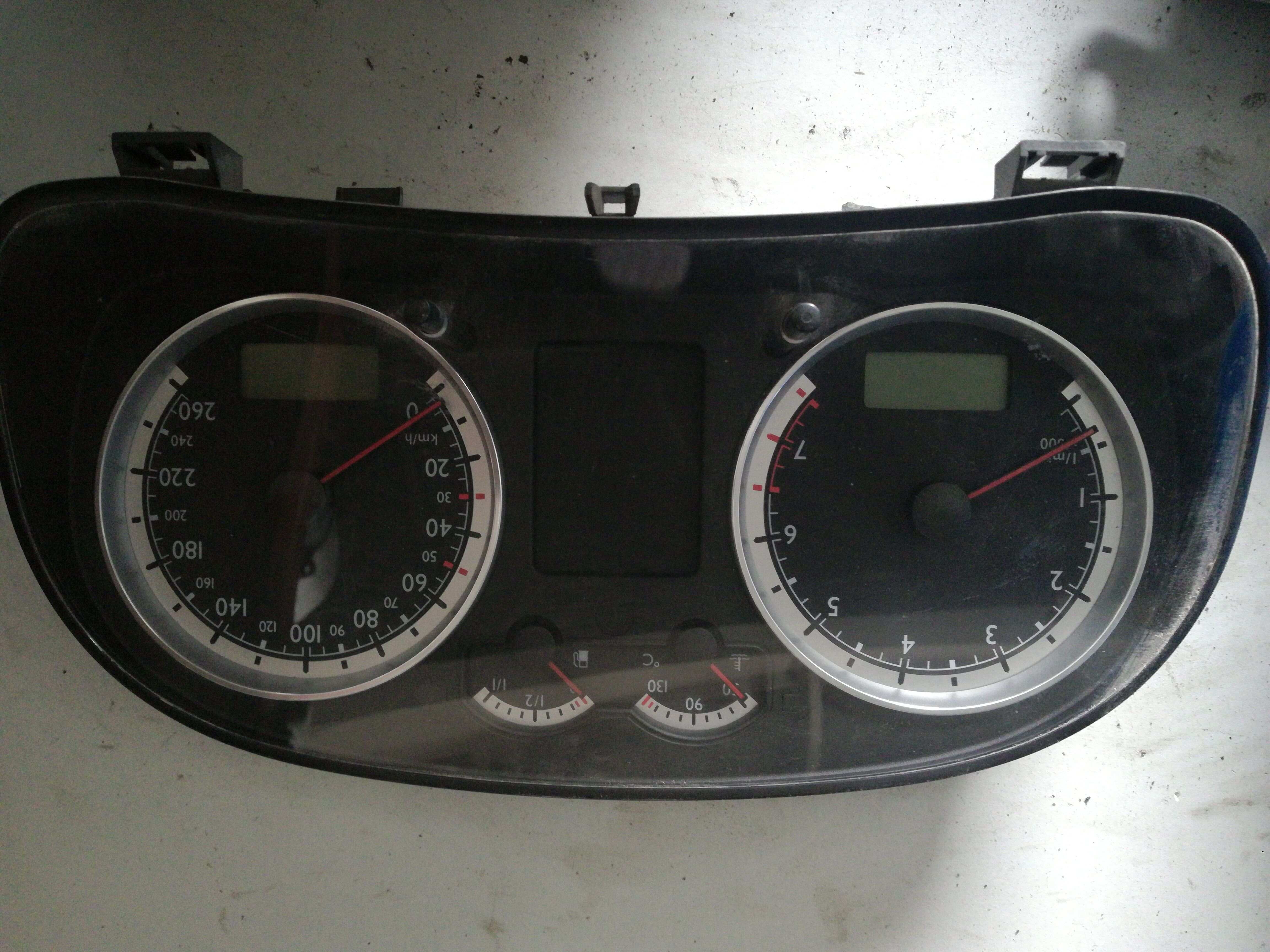 1J5920806B 组合仪表总成