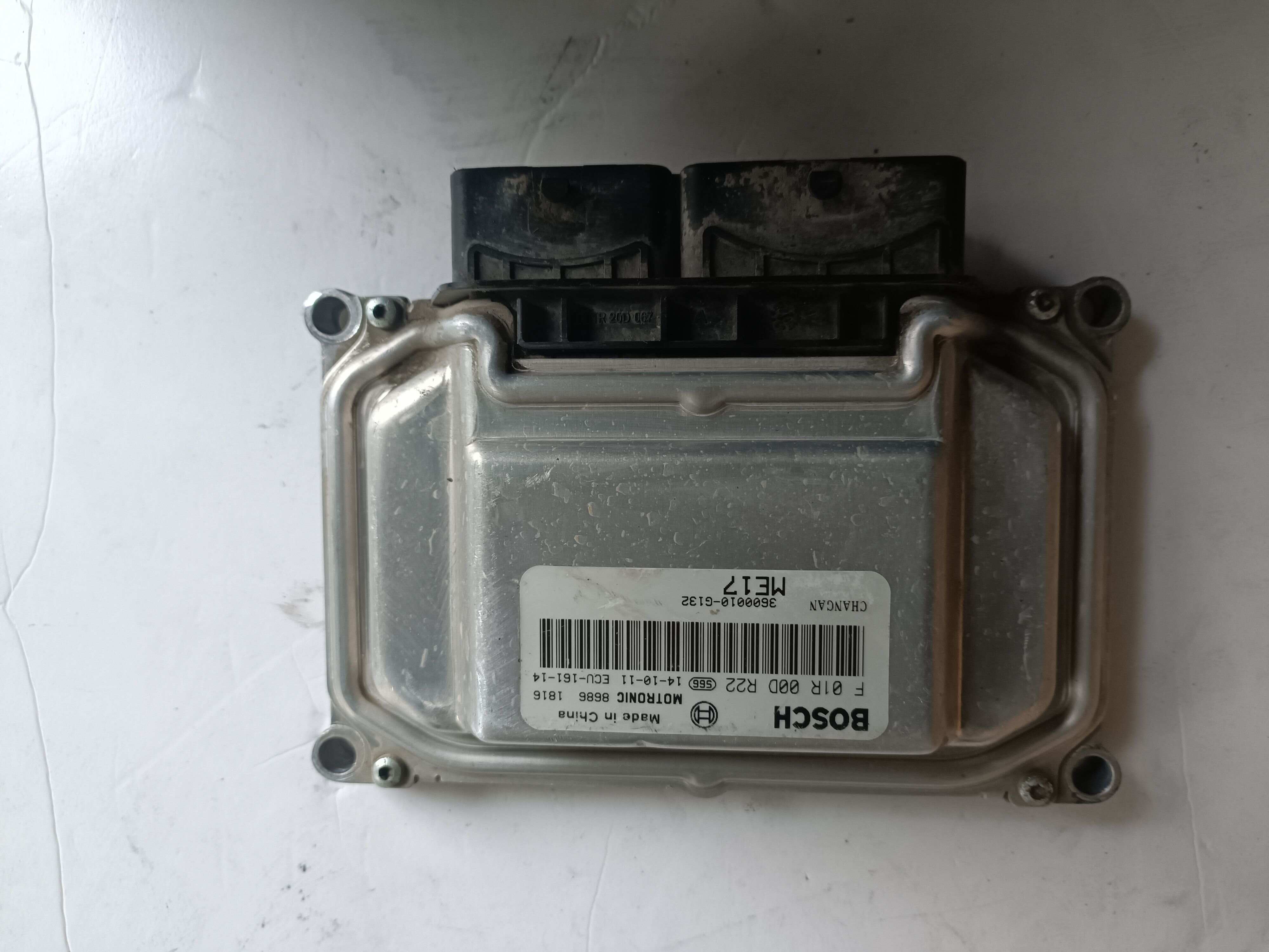 3600010G132 发动机电脑
