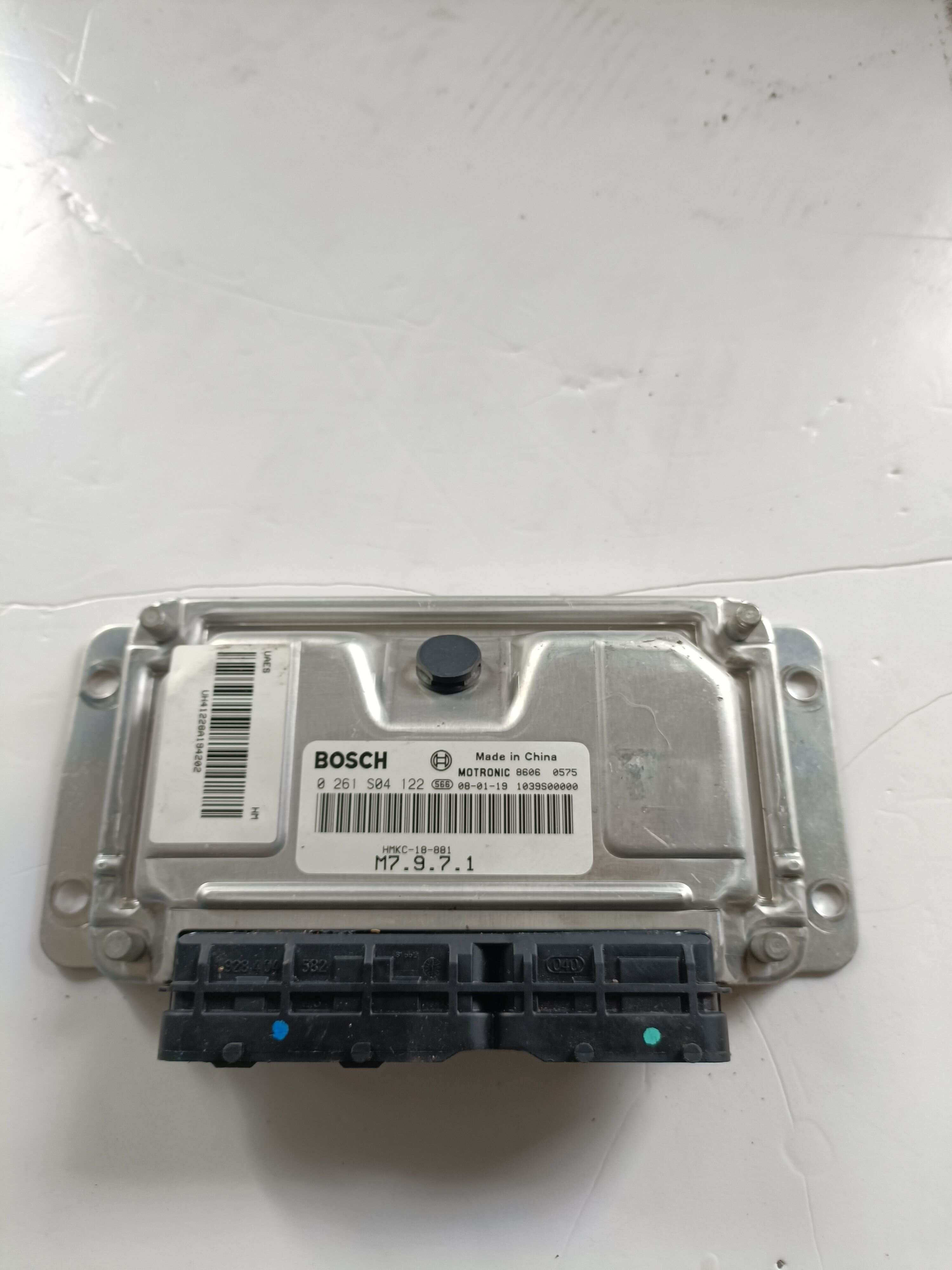 HMKC18881 发动机电脑