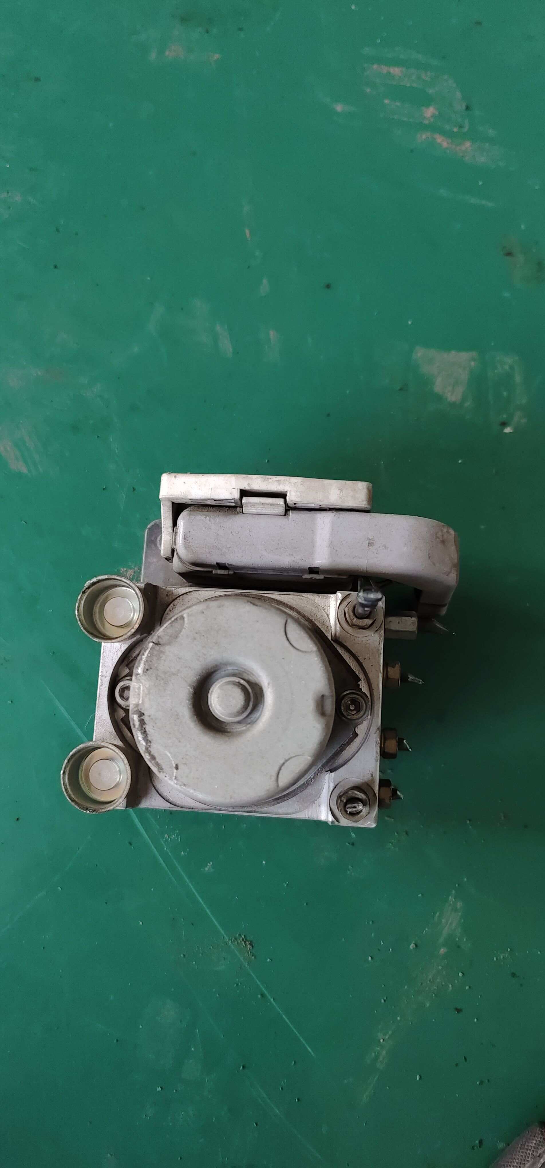 MD125AT6E08G2436E232 ABS Pump Assembly