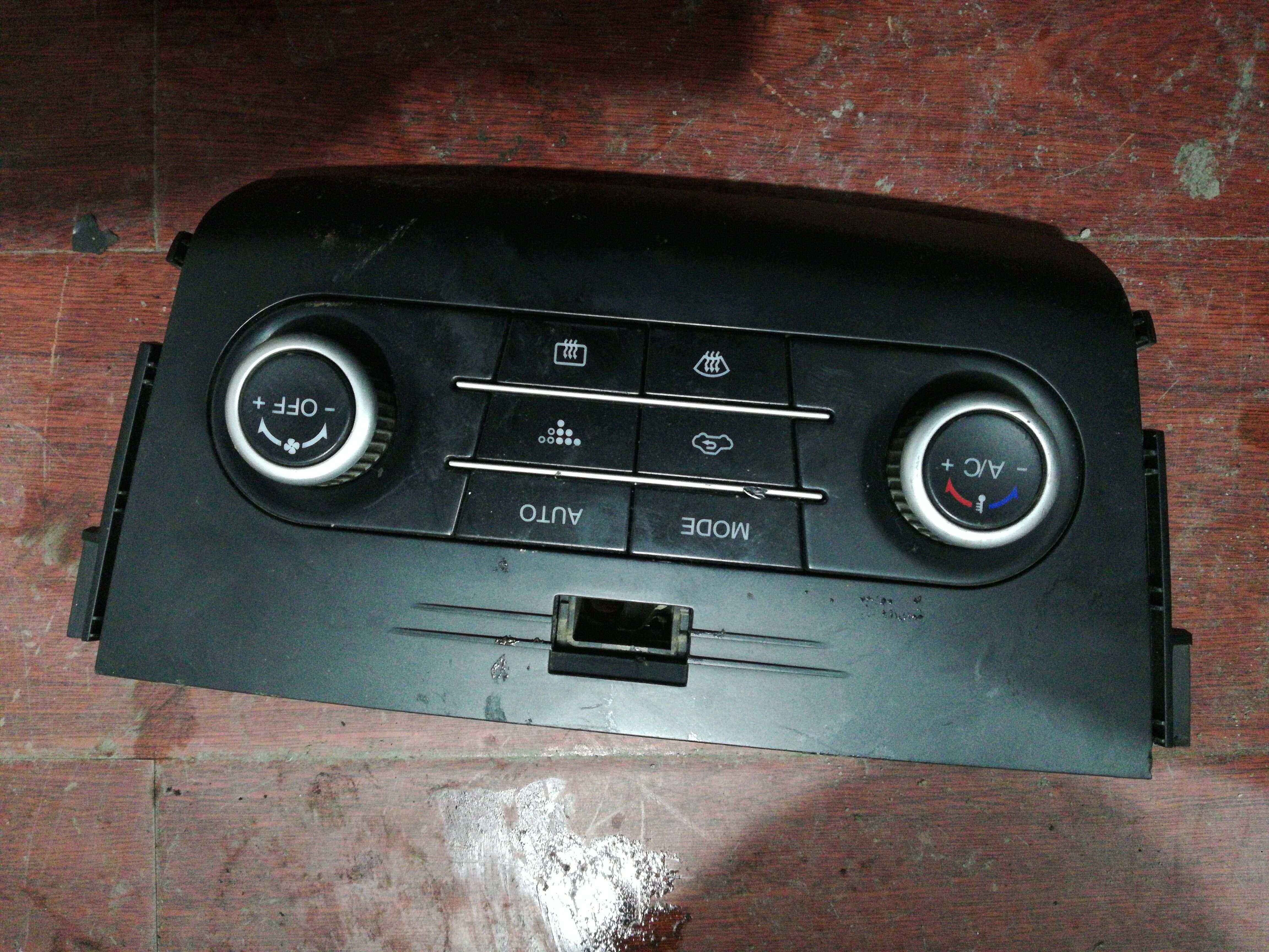 81120100B42 A/C Controller