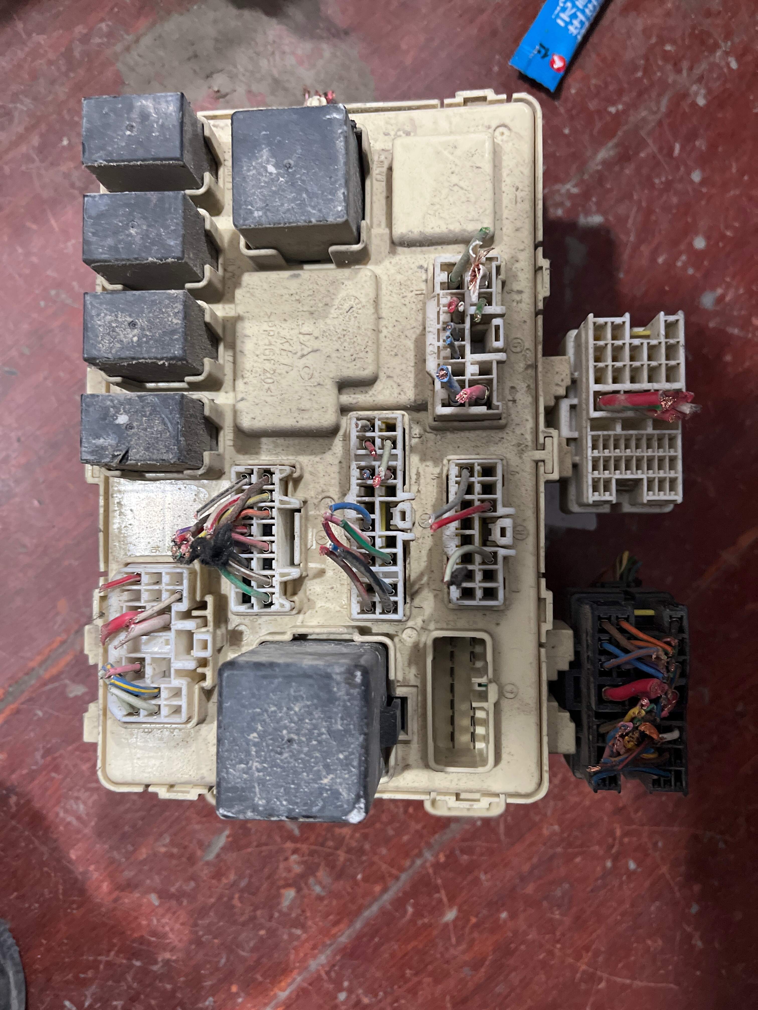 9522429800 Fuse Box