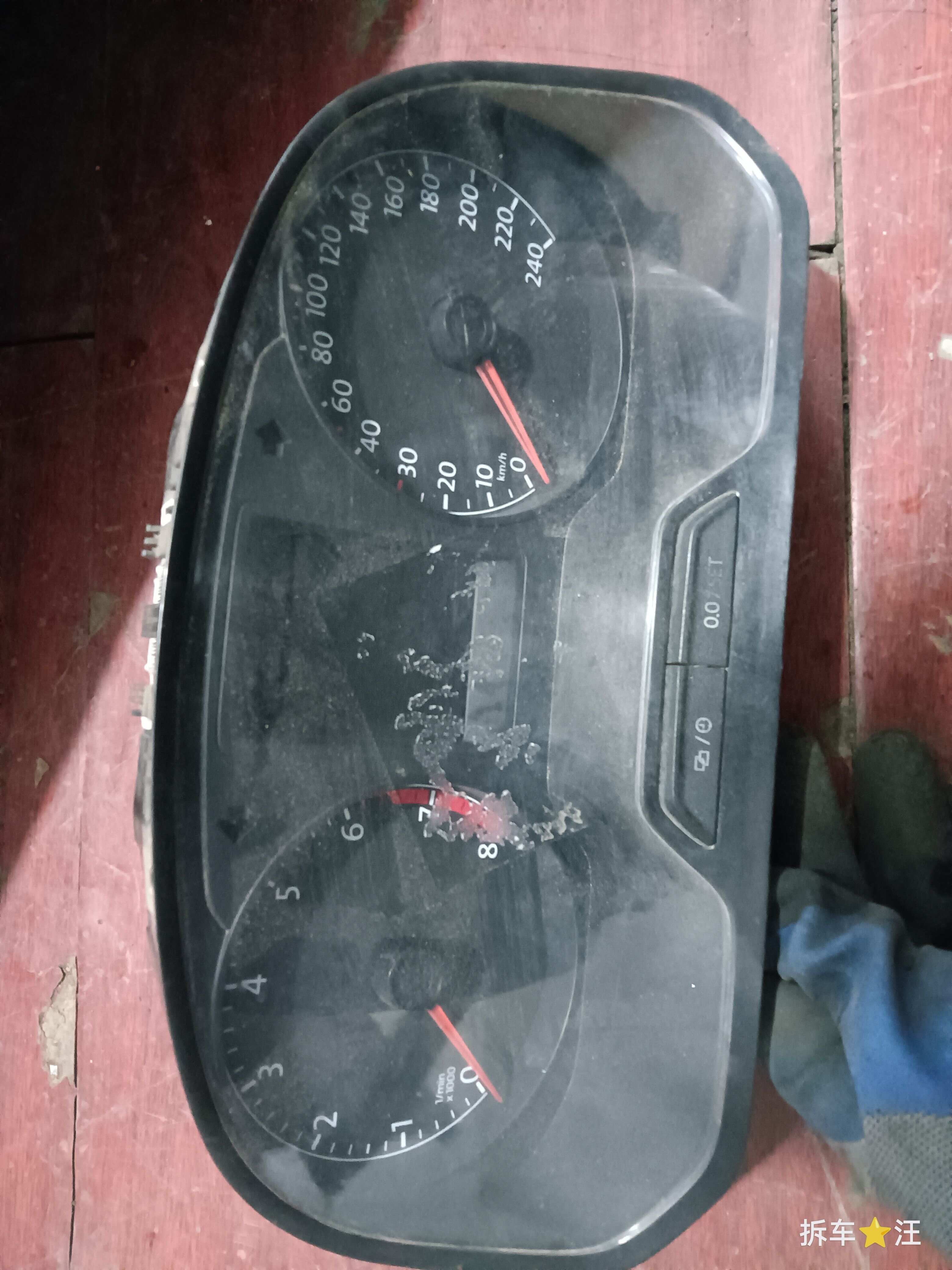 31G920850B 组合仪表总成