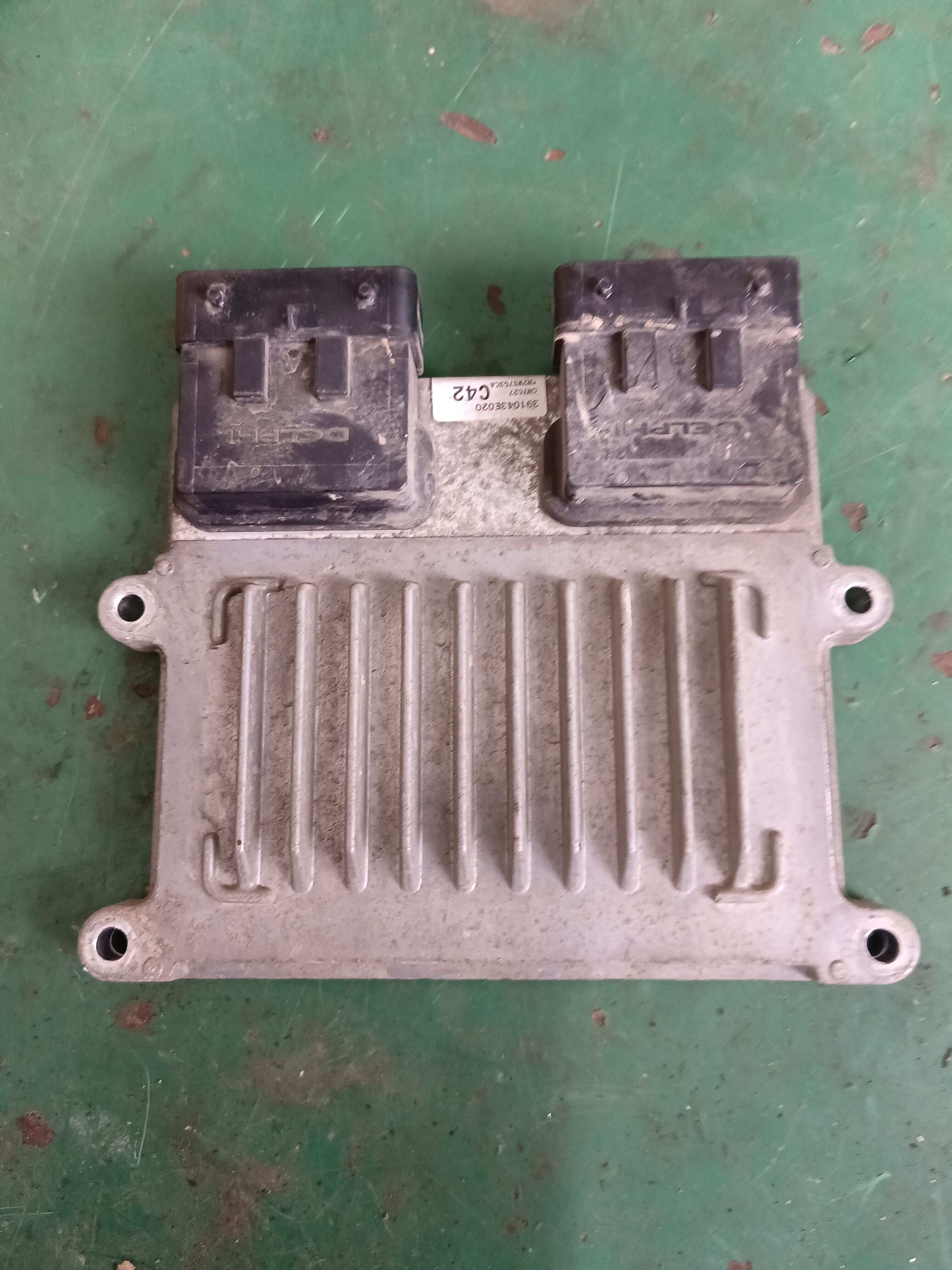 391043E020 Engine Control Unit (ECU)