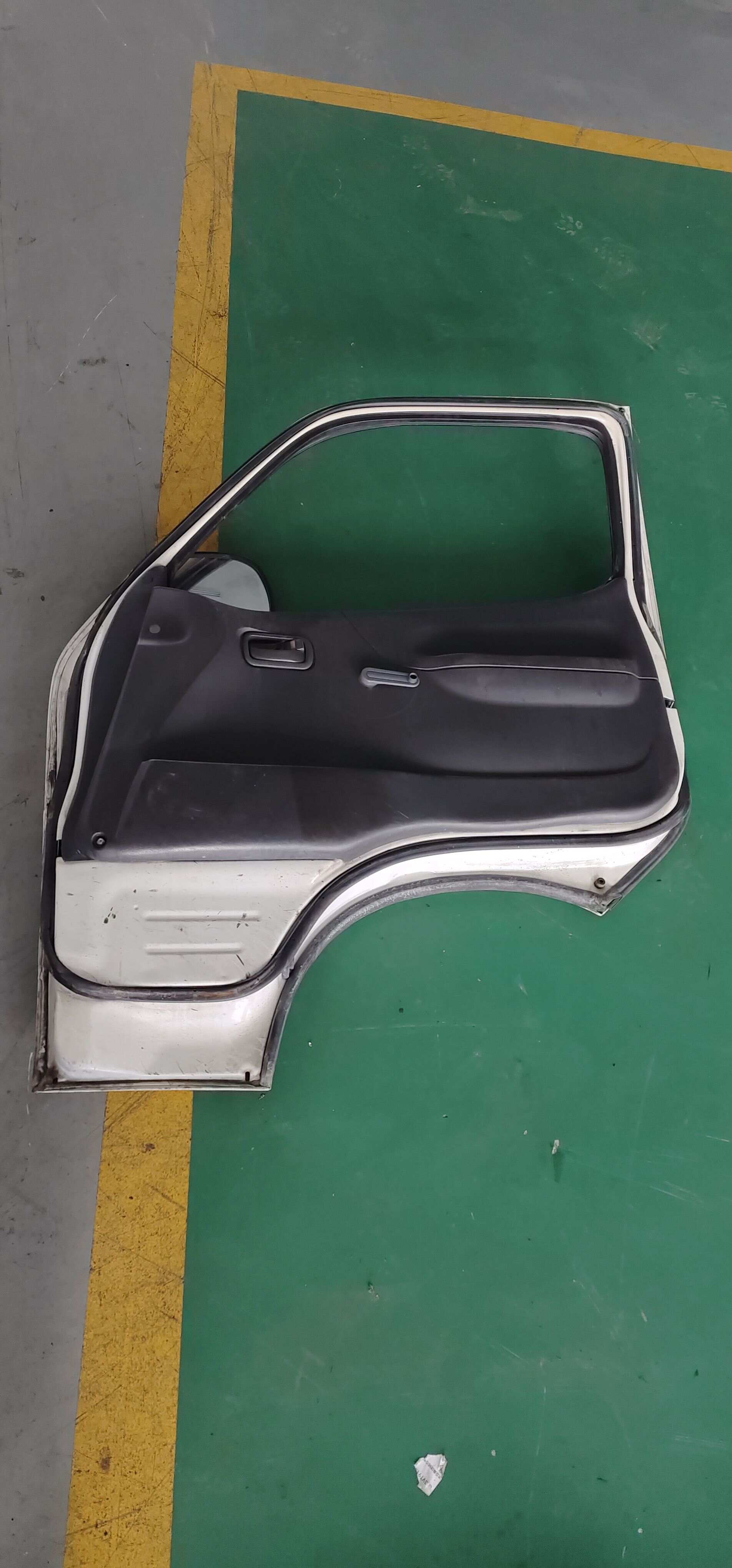 6700195J28B Front Door Shell, Right