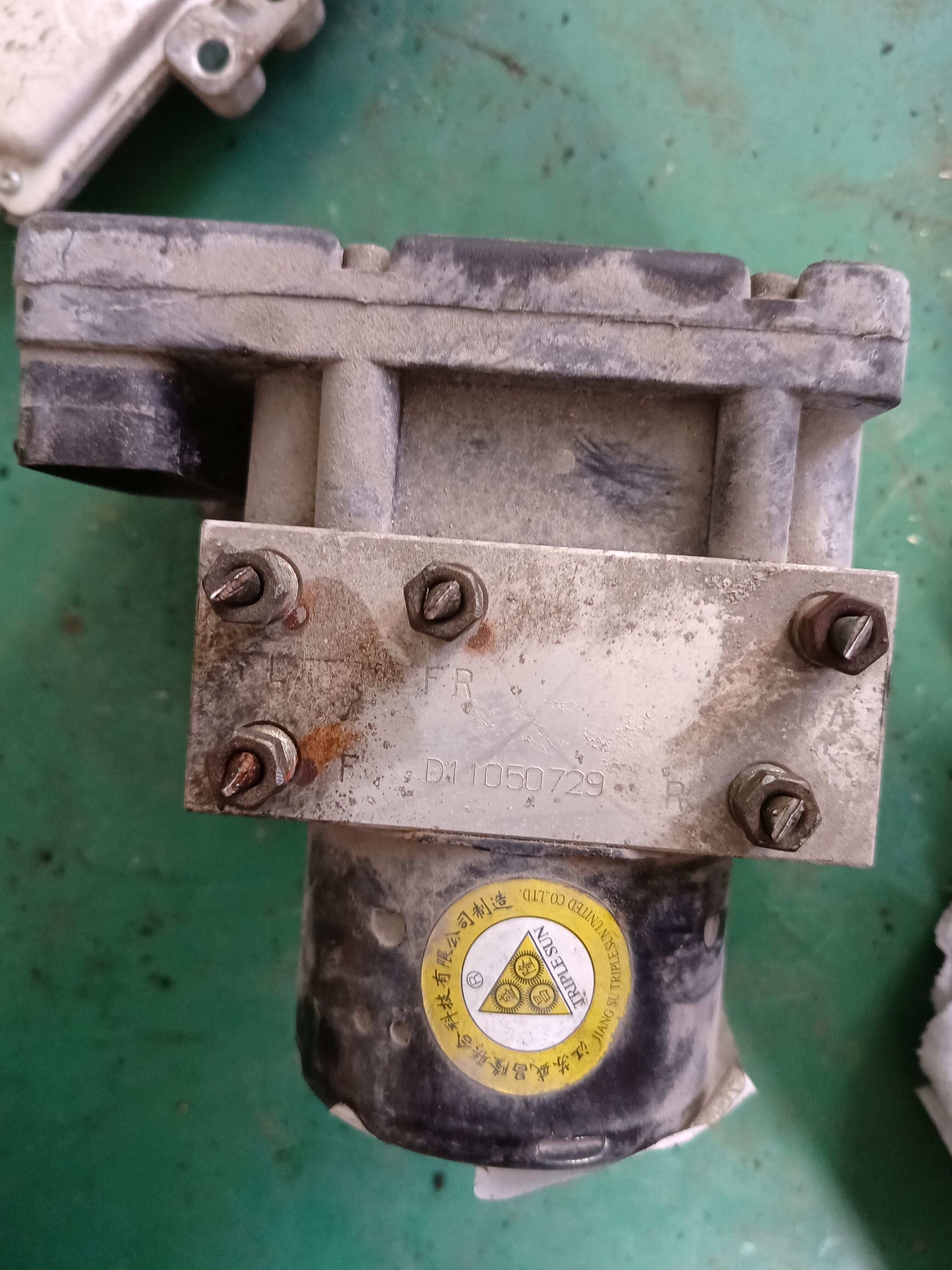 D11050729 ABS Pump Assembly