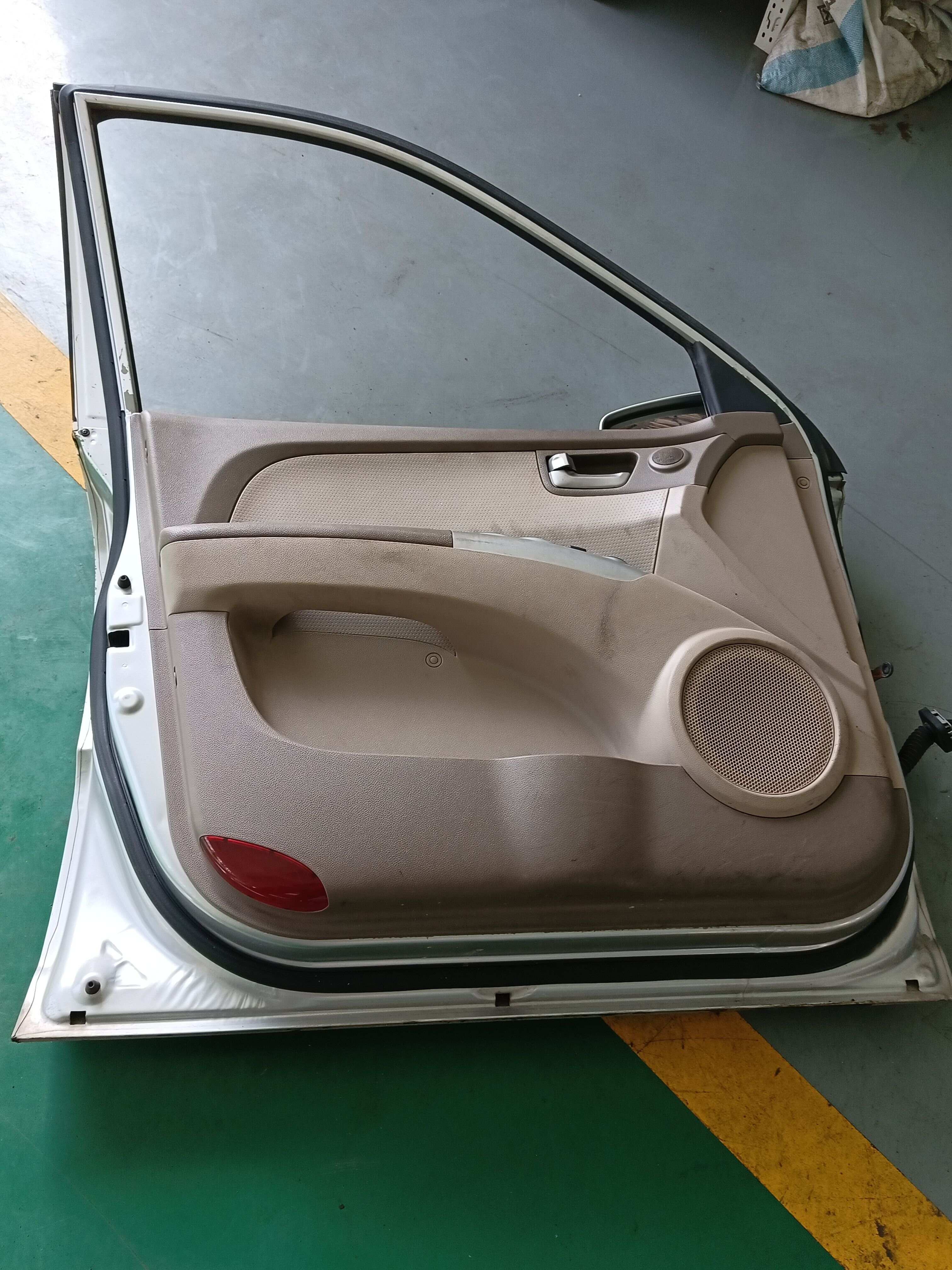 K760031F050 Front Door Shell, Left