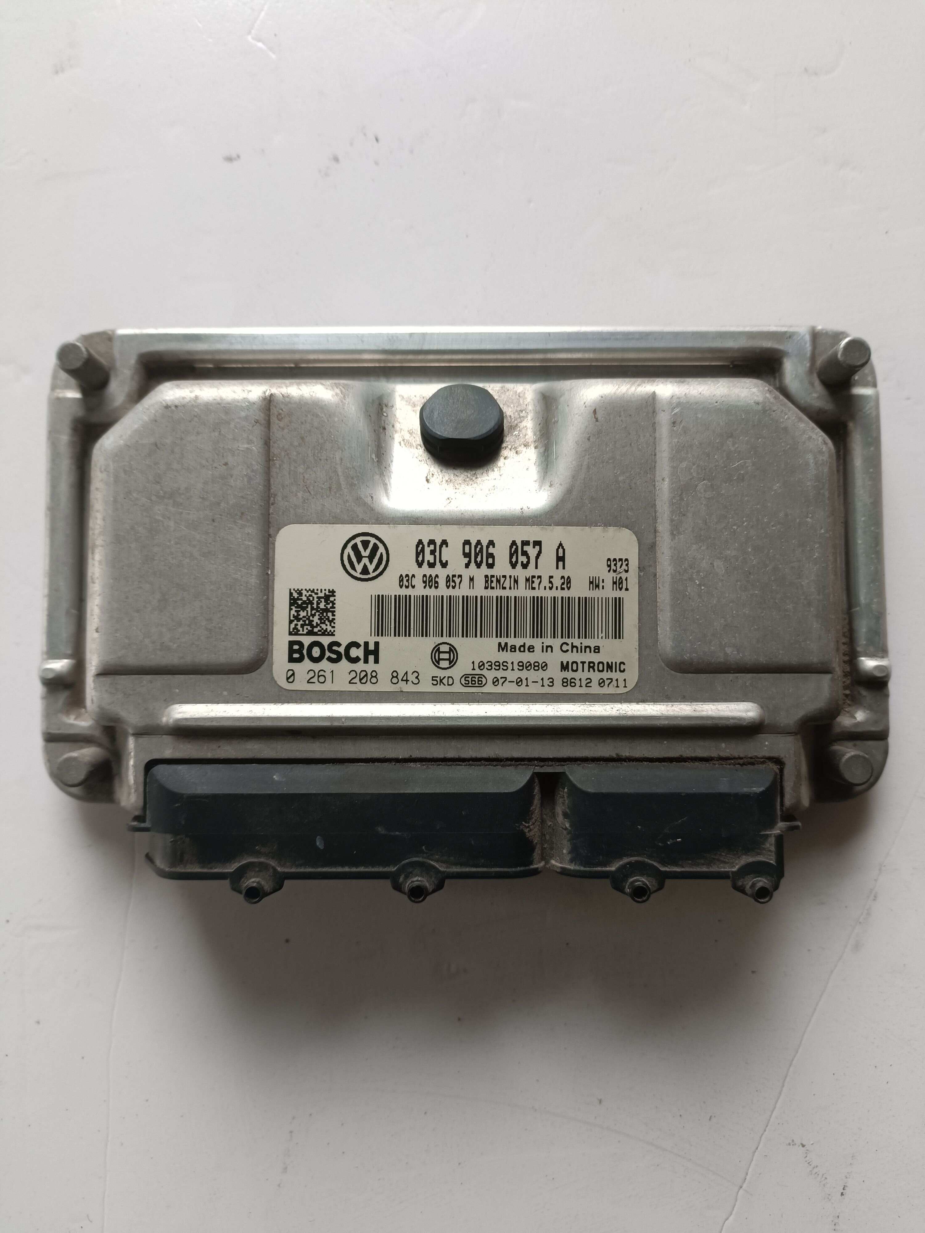 03C906057A 发动机电脑