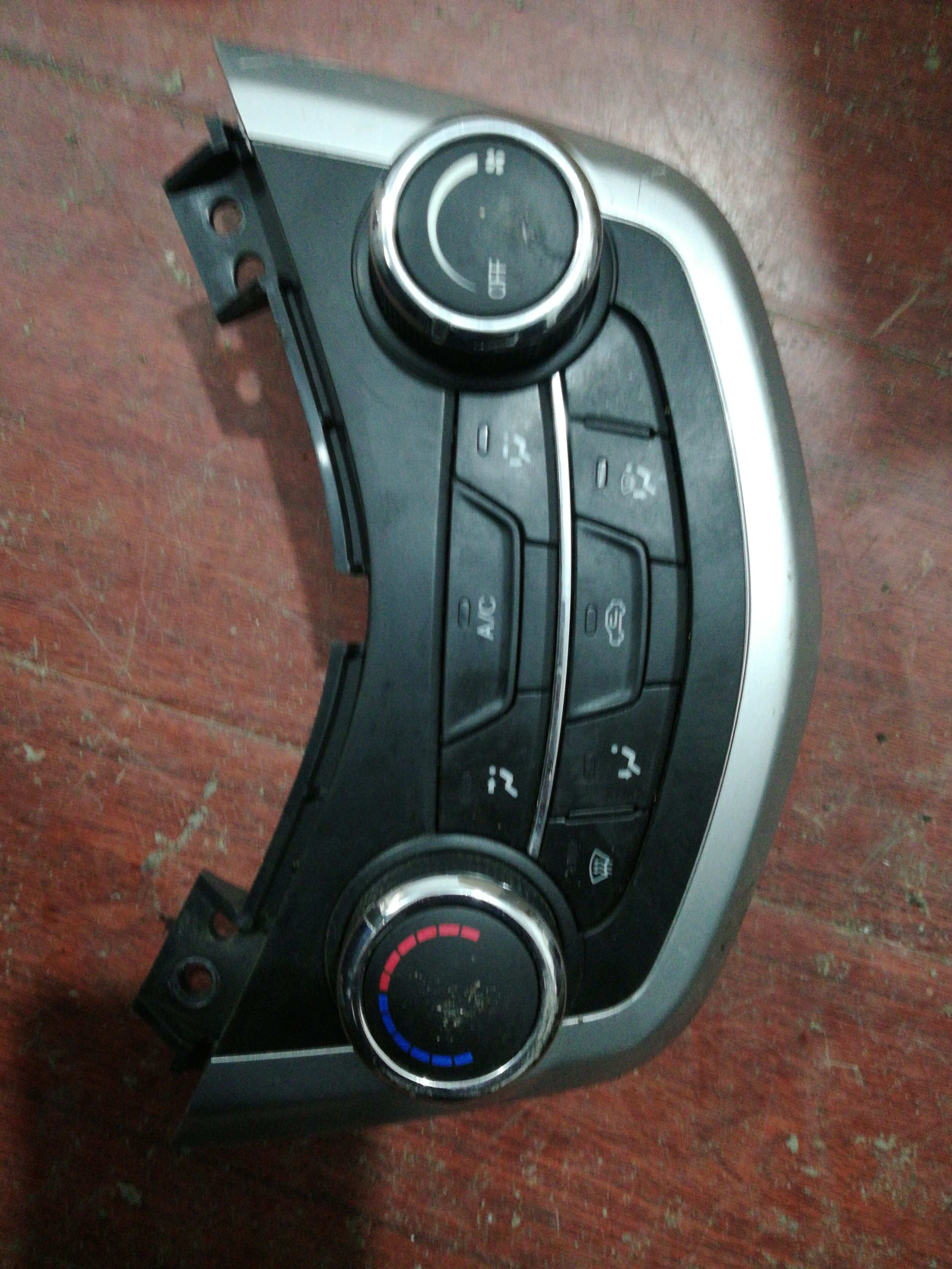 8112800AM52 A/C Controller