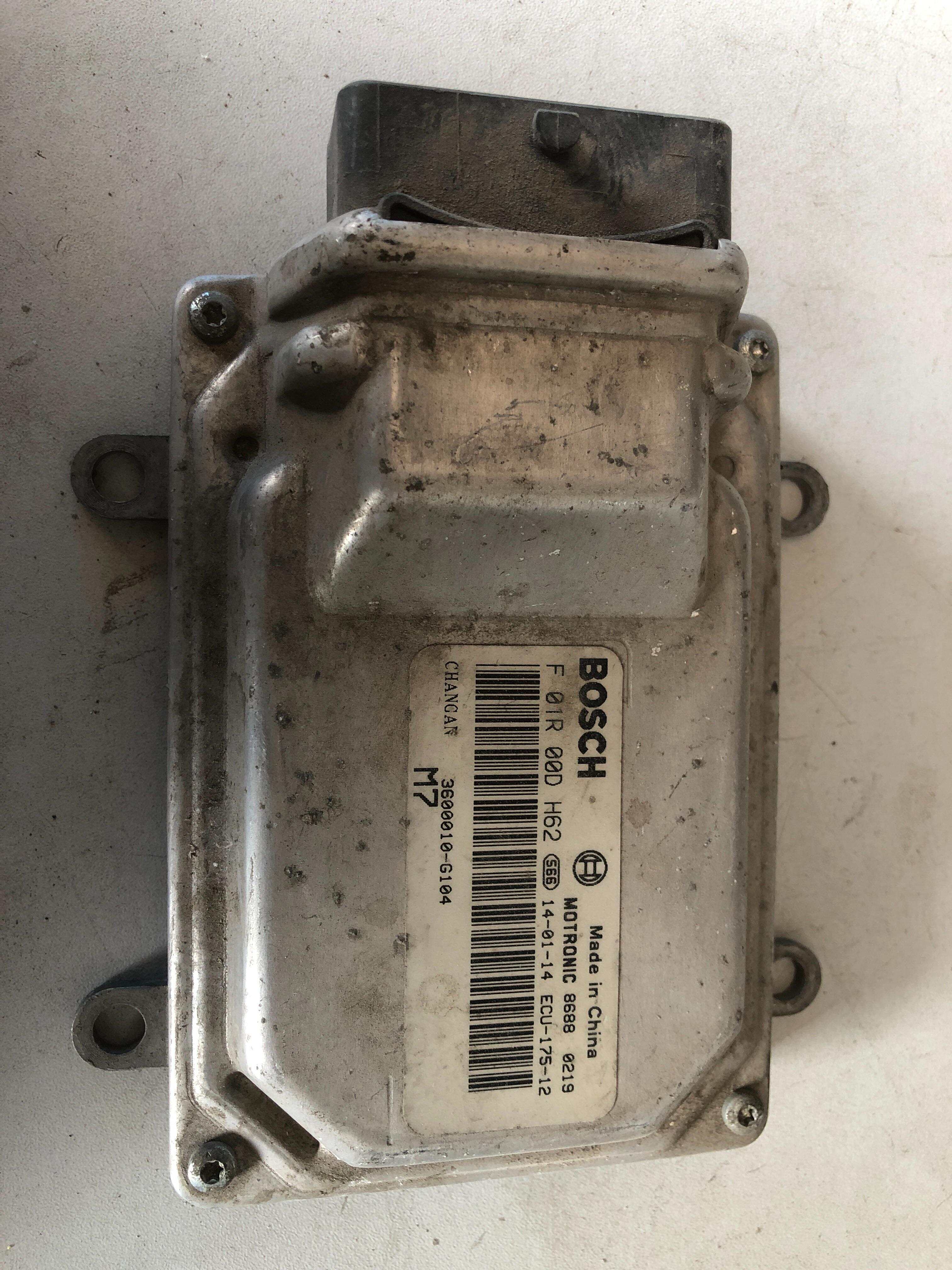 3600010G104 发动机电脑