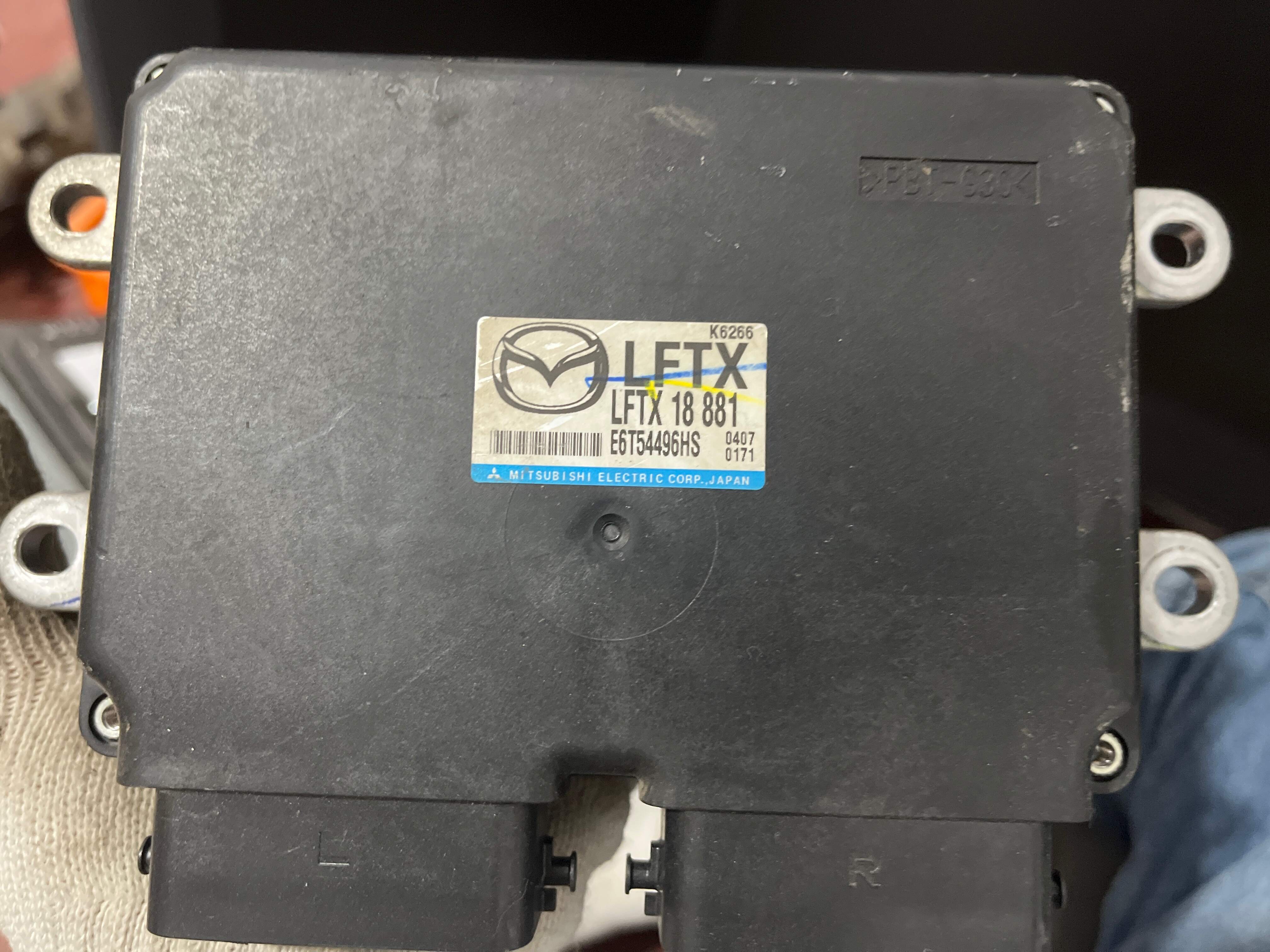 LFTX18881 发动机电脑