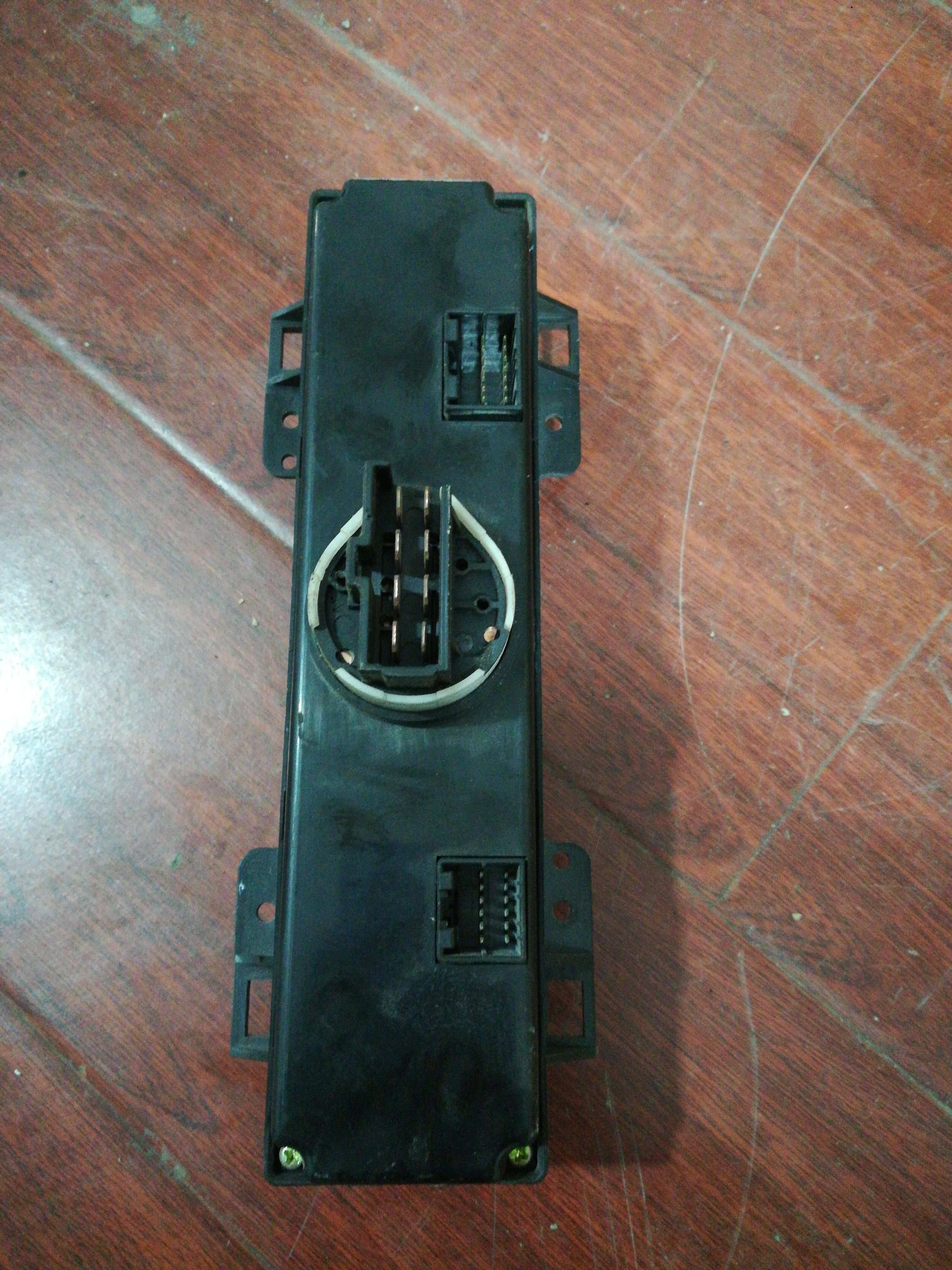 SW700118 A/C Controller