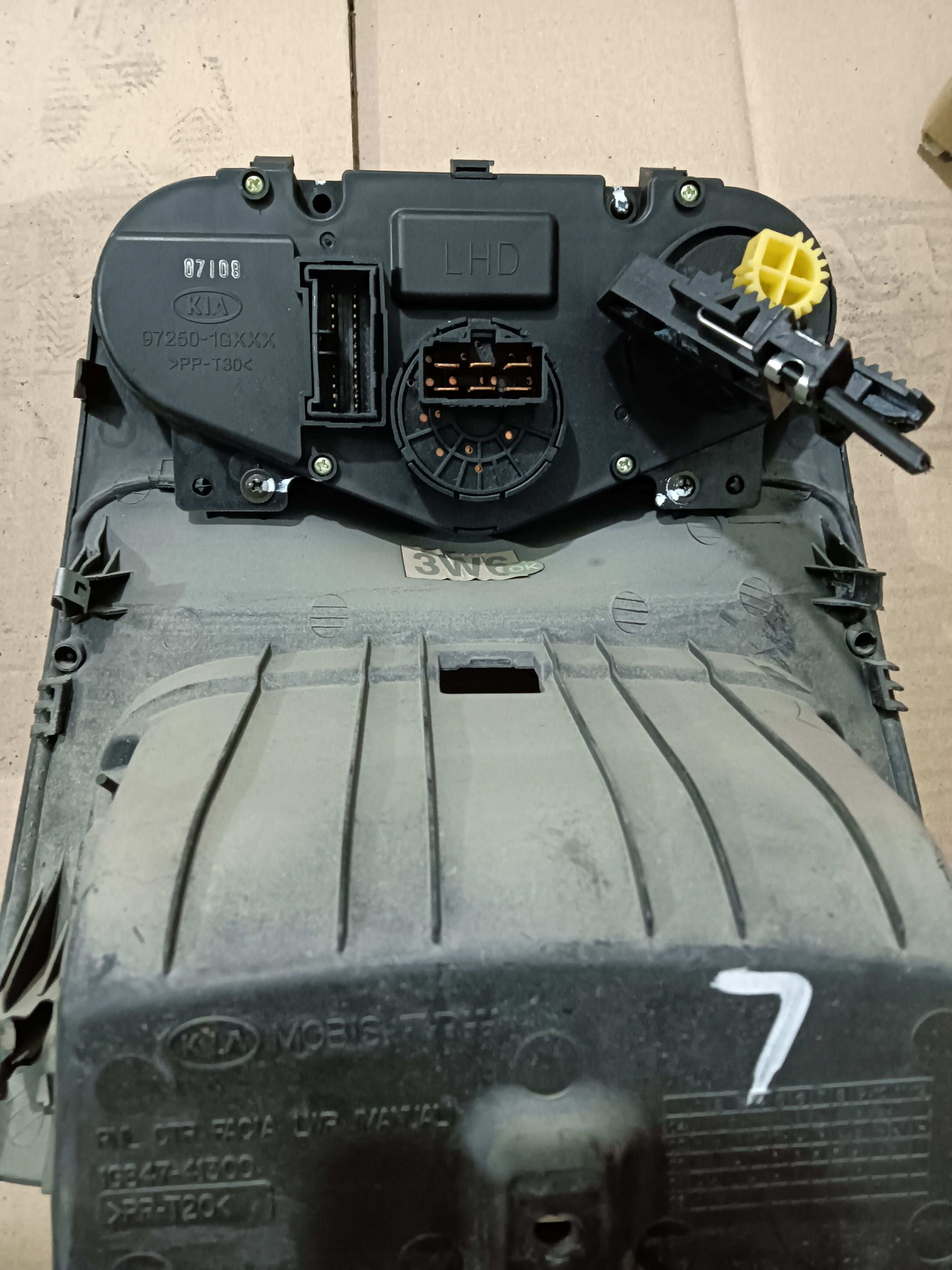 972501GXXX A/C Controller