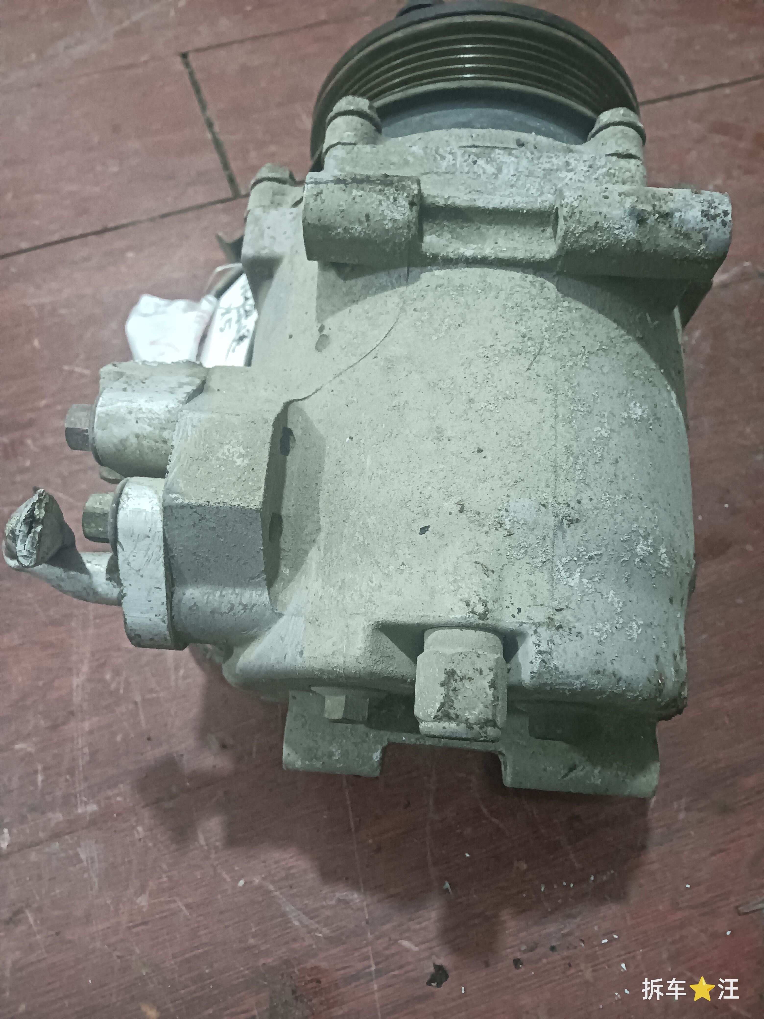 WXH086BR11B128103010 A/C Compressor
