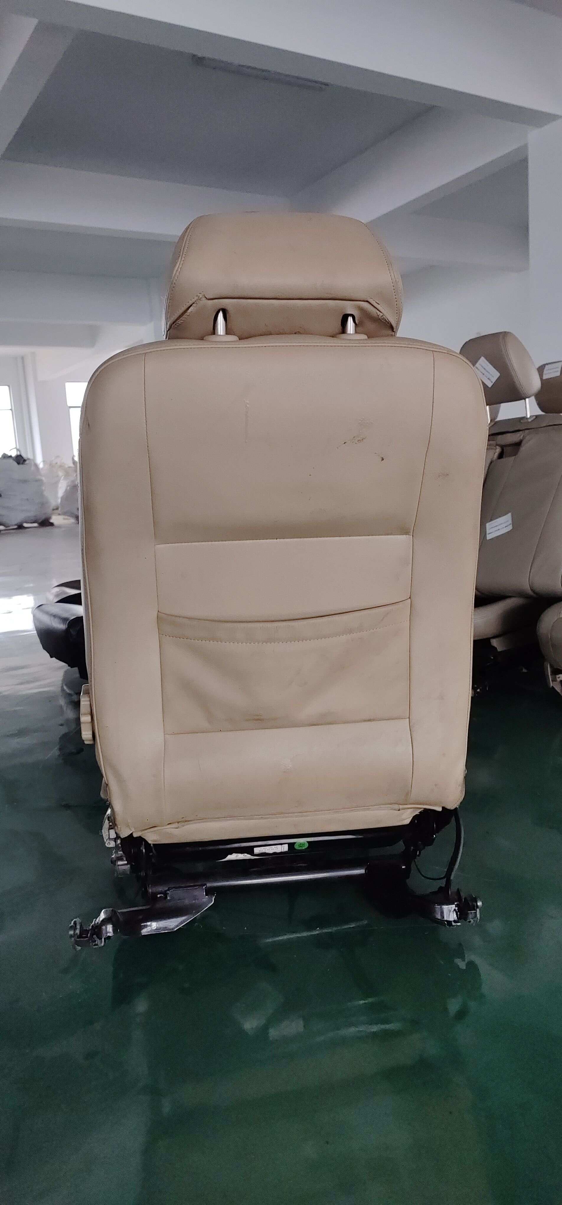 8E0803174 副驾驶员座椅总成