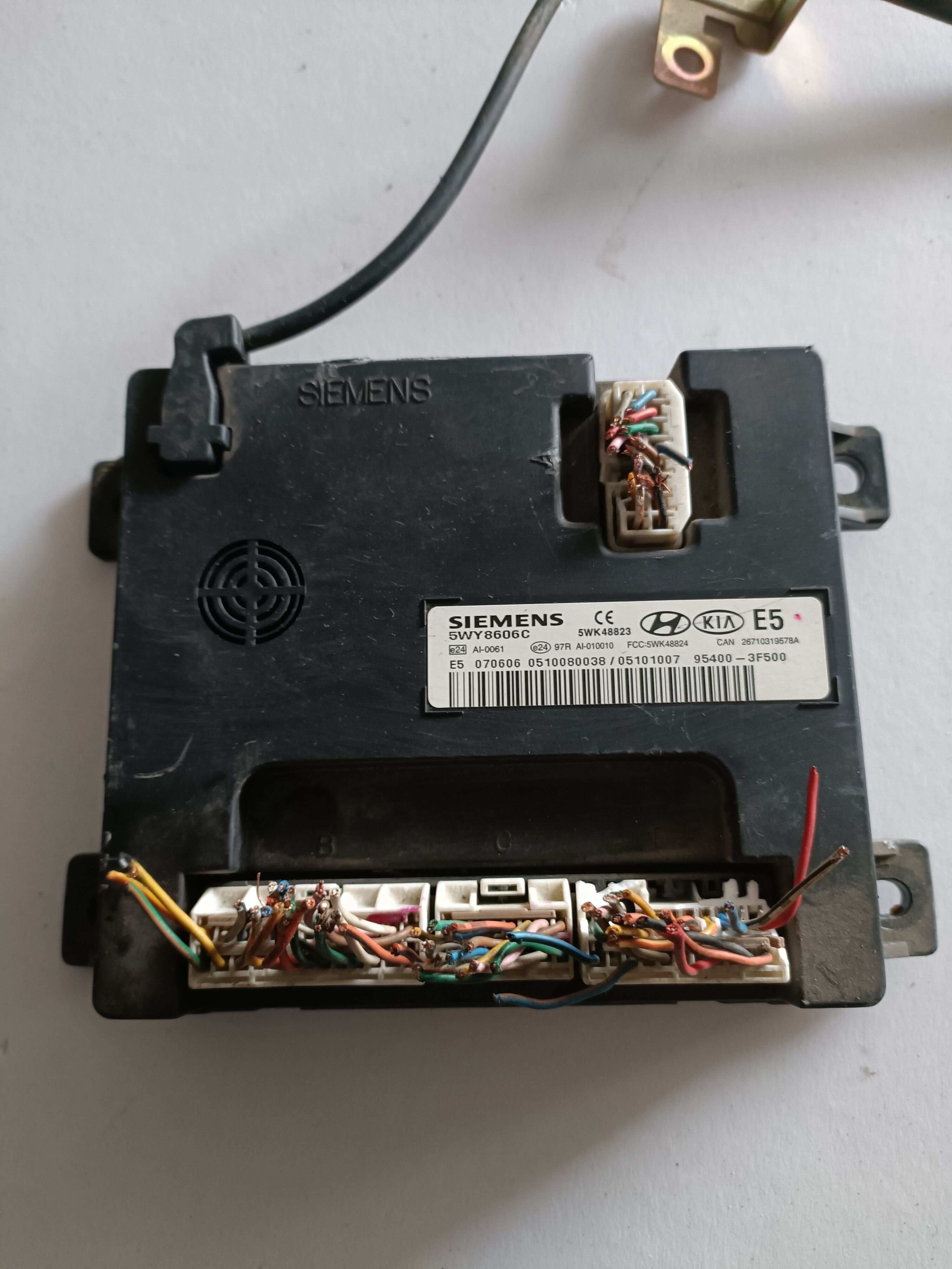 954003F500 Engine Control Unit (ECU)