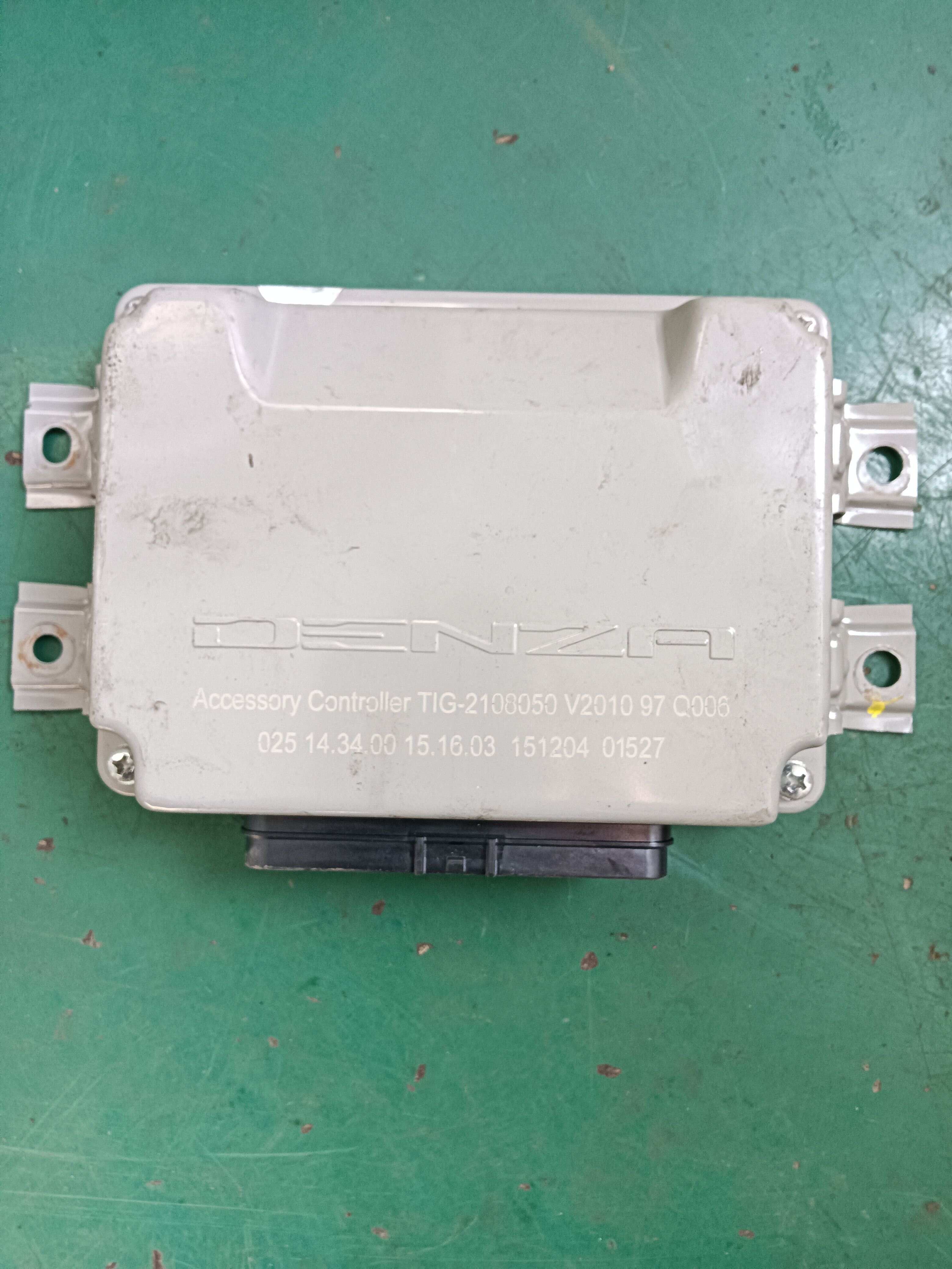 TIG2108050 发动机电脑