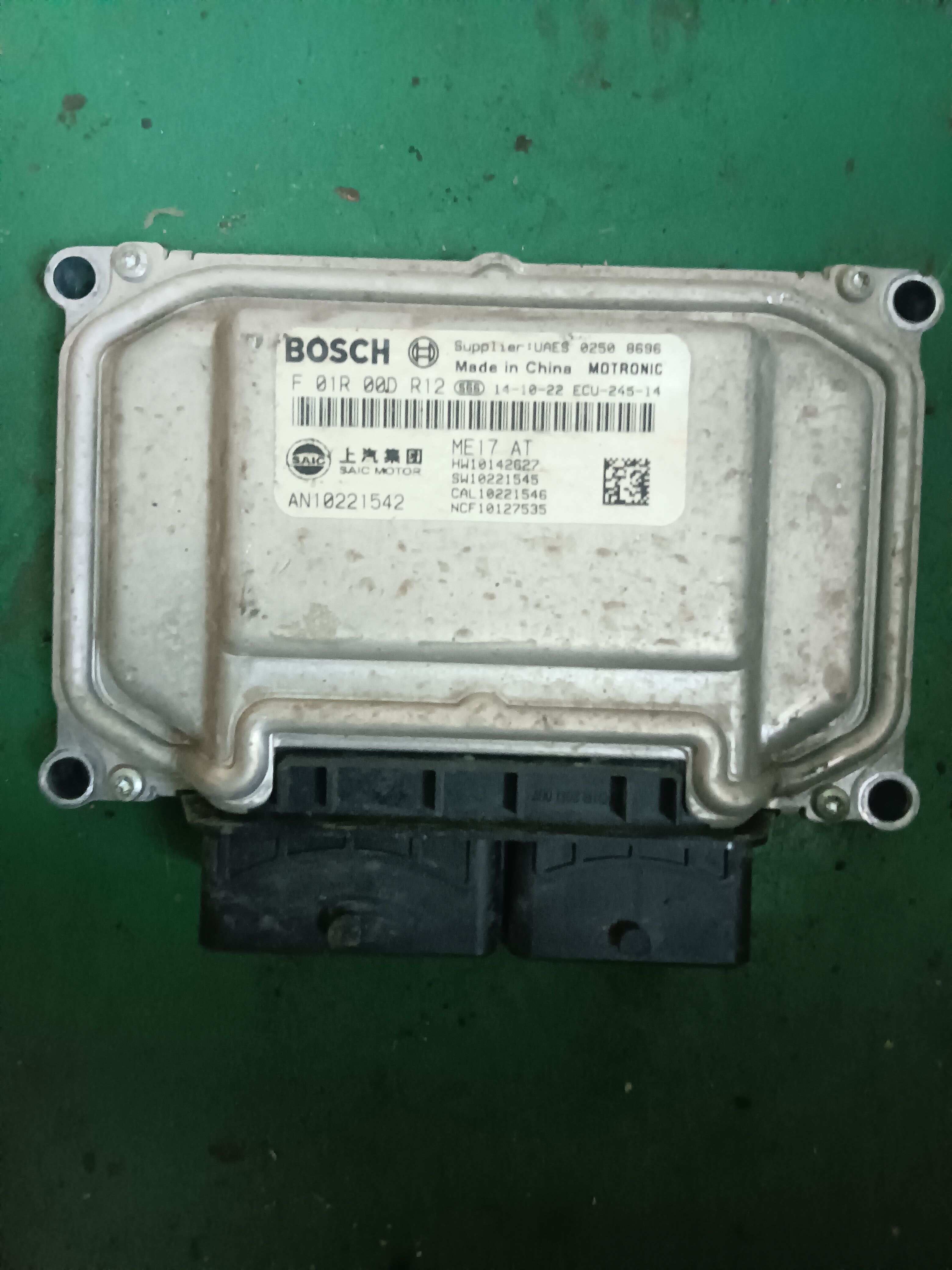 F01R00DR12 发动机电脑