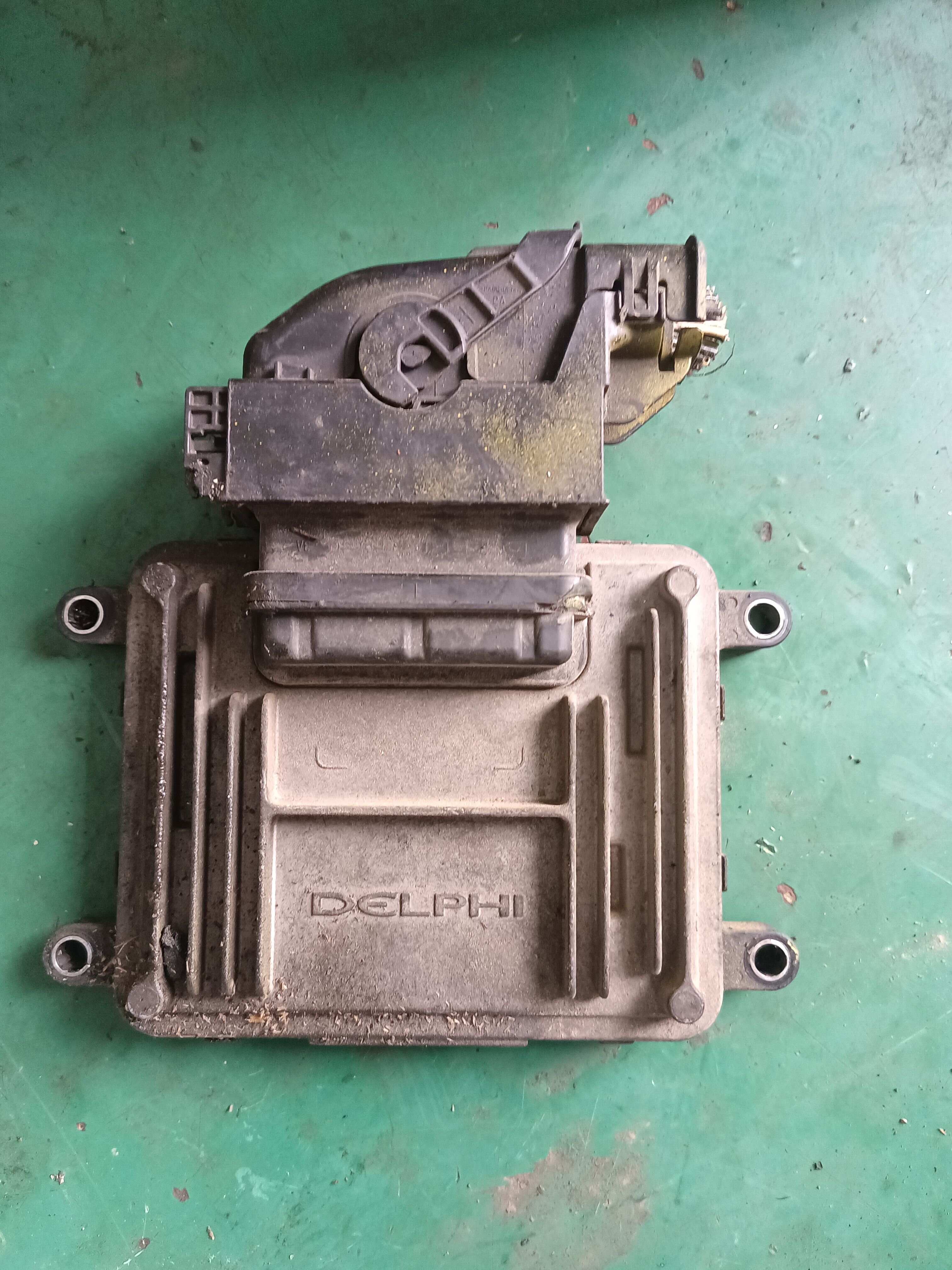 28325605 Engine Control Unit (ECU)