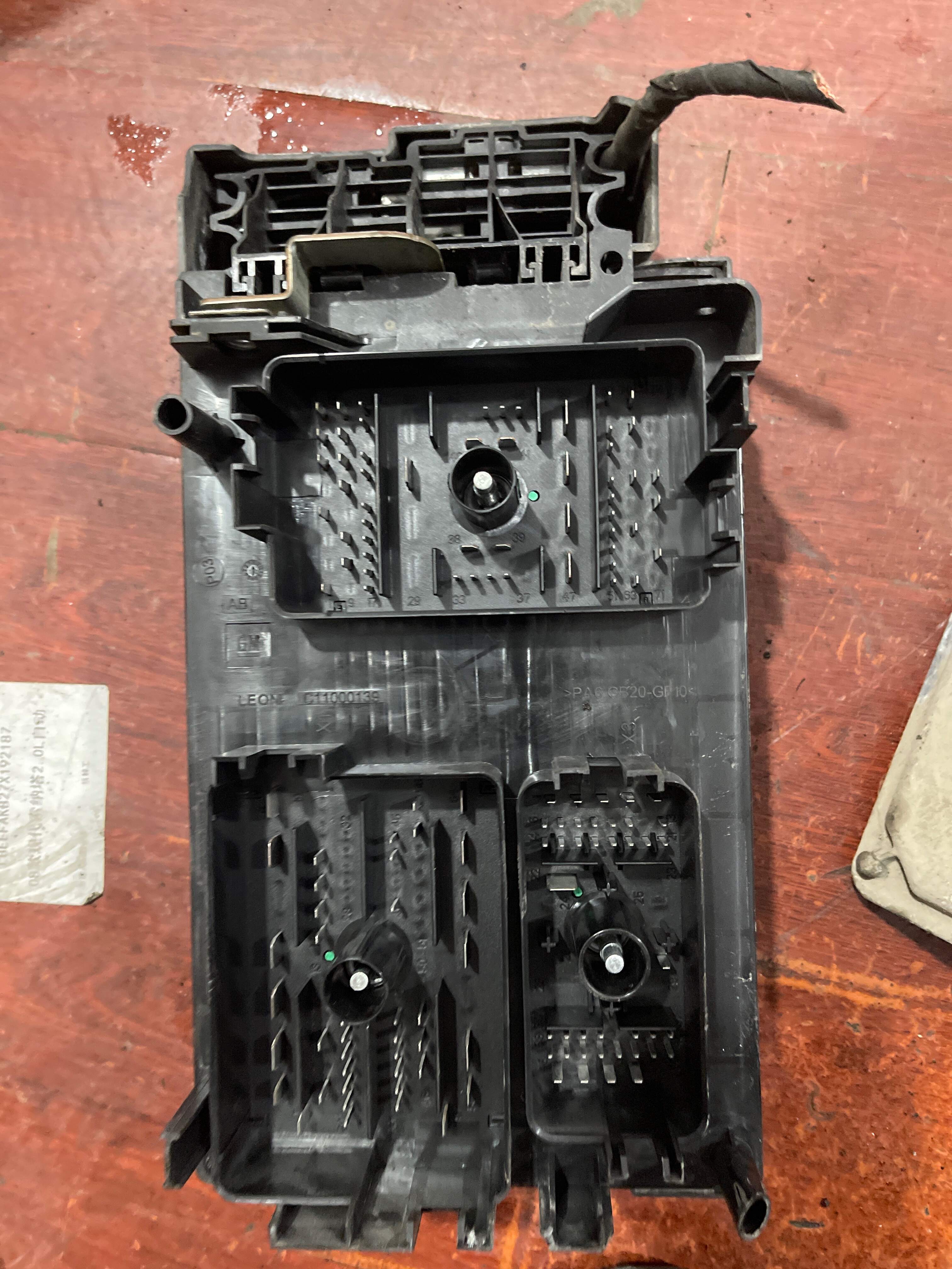 C11000139 Fuse Box