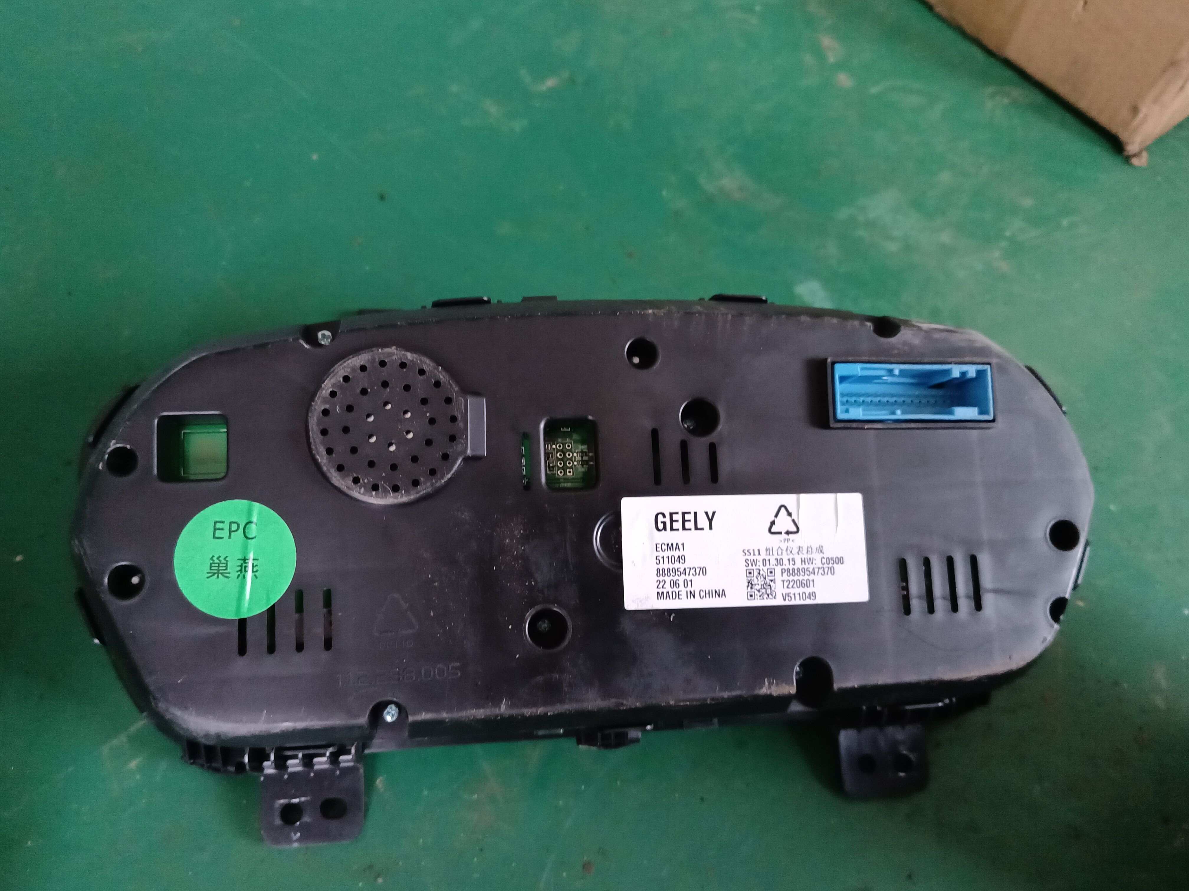 8889547370 Instrument Cluster Assembly