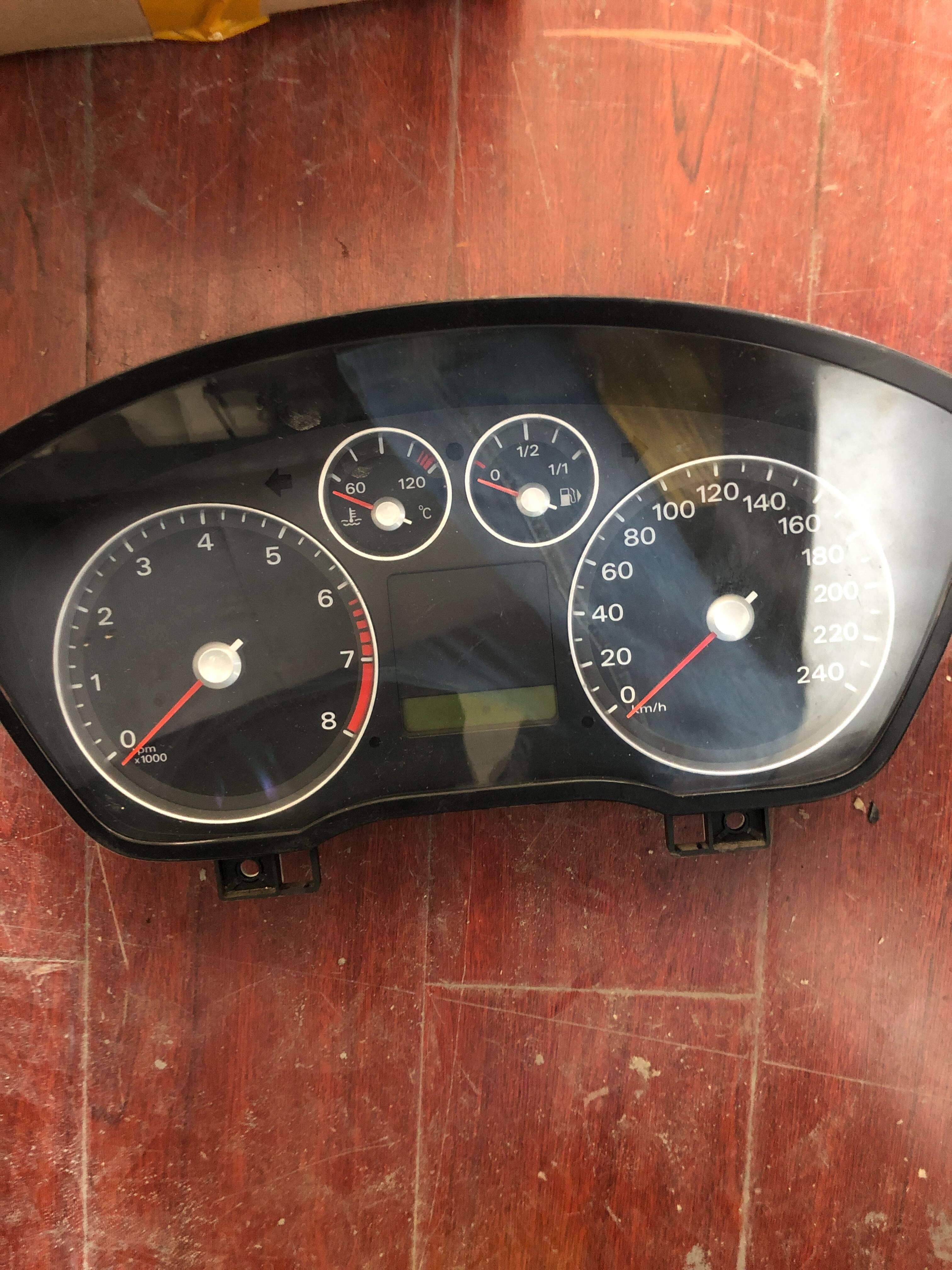 5M5T10849ES 组合仪表总成