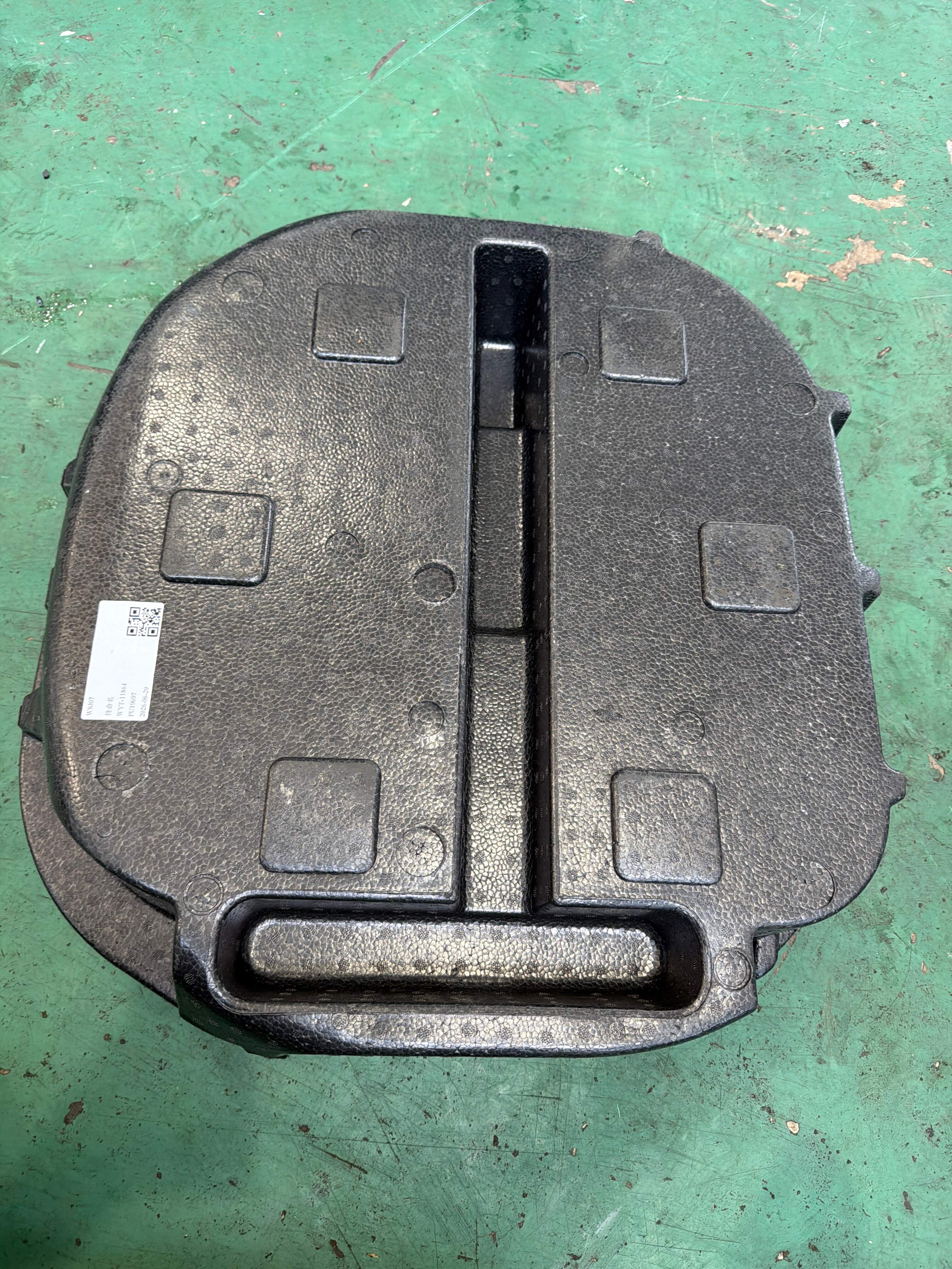 8888857201 Trunk Support Foam, Center