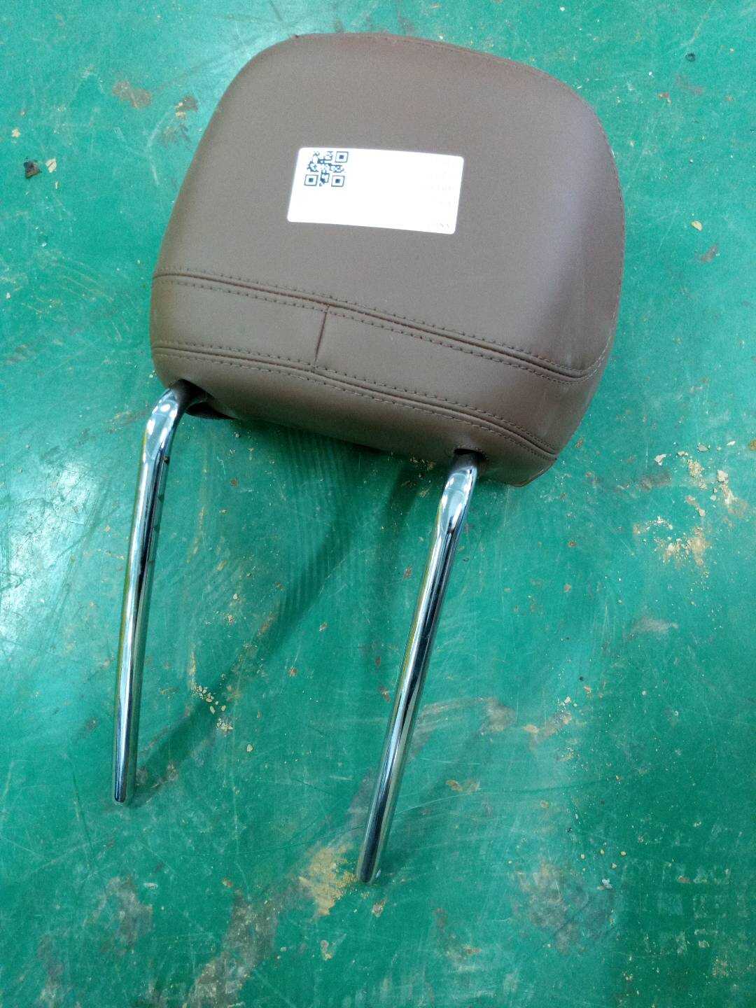 A16697040509D88 副驾驶员座椅头枕