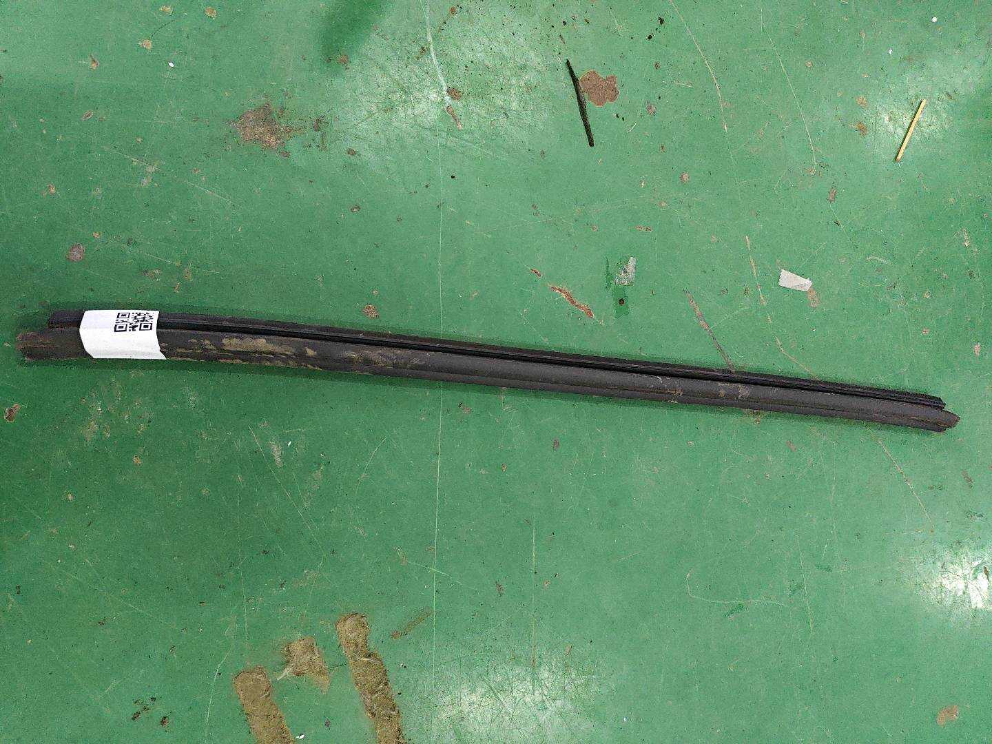 A2217300624 后门玻璃压条(右内)