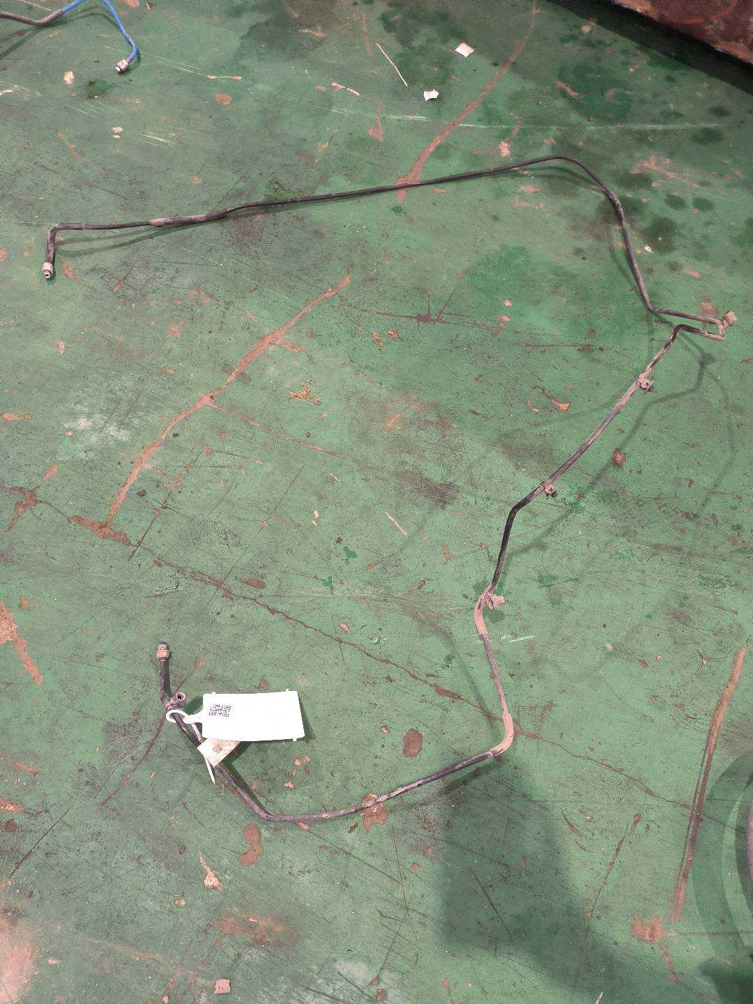 P0008268AE 空气储气罐管路