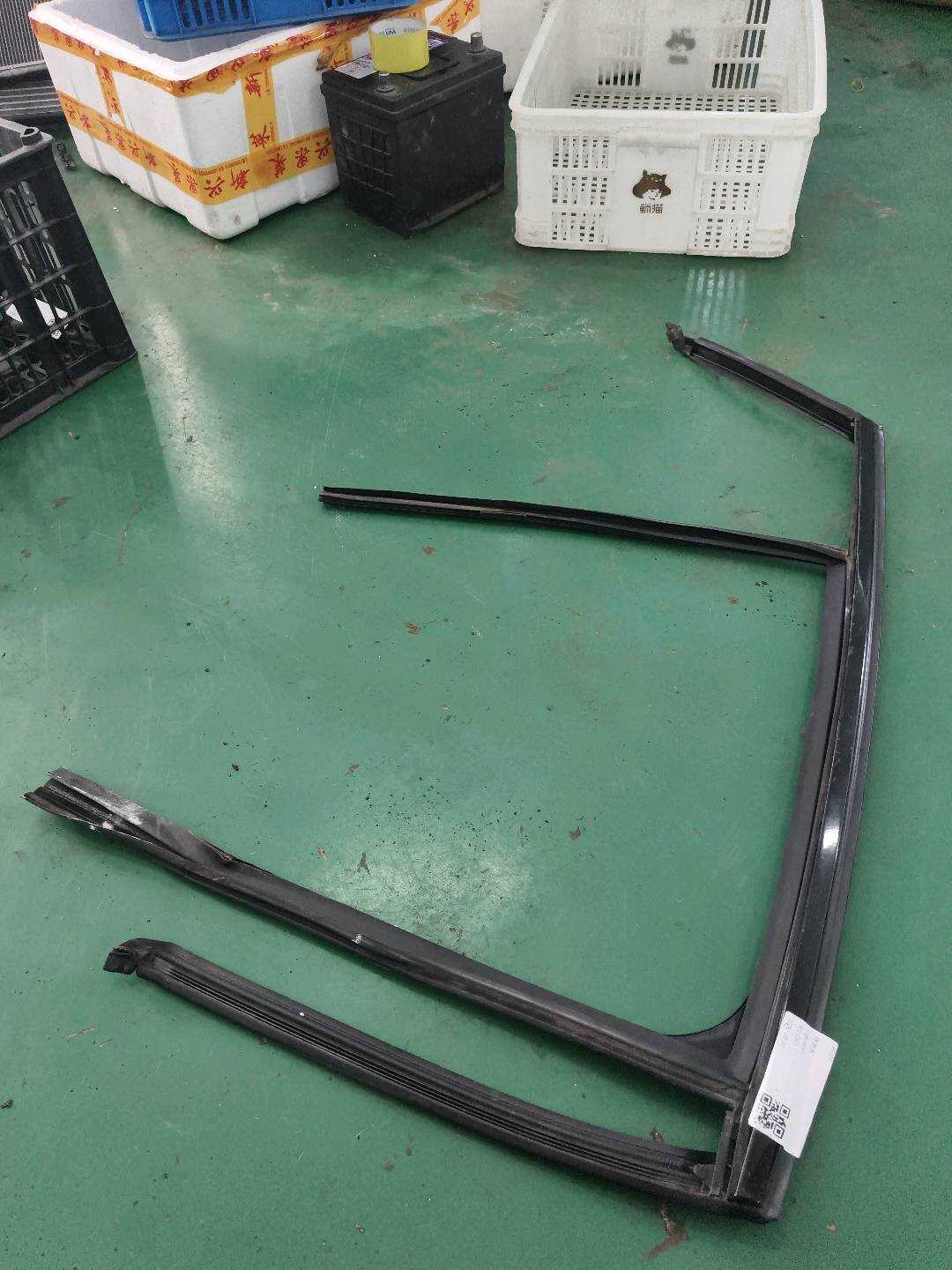51357335498 Rear Door Window Felt Channel, Right