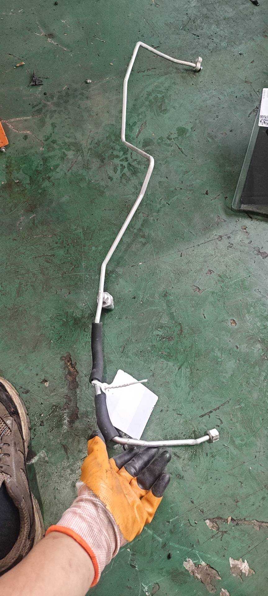 8108410CKZ36A 冷凝器出液管带压力开关总成