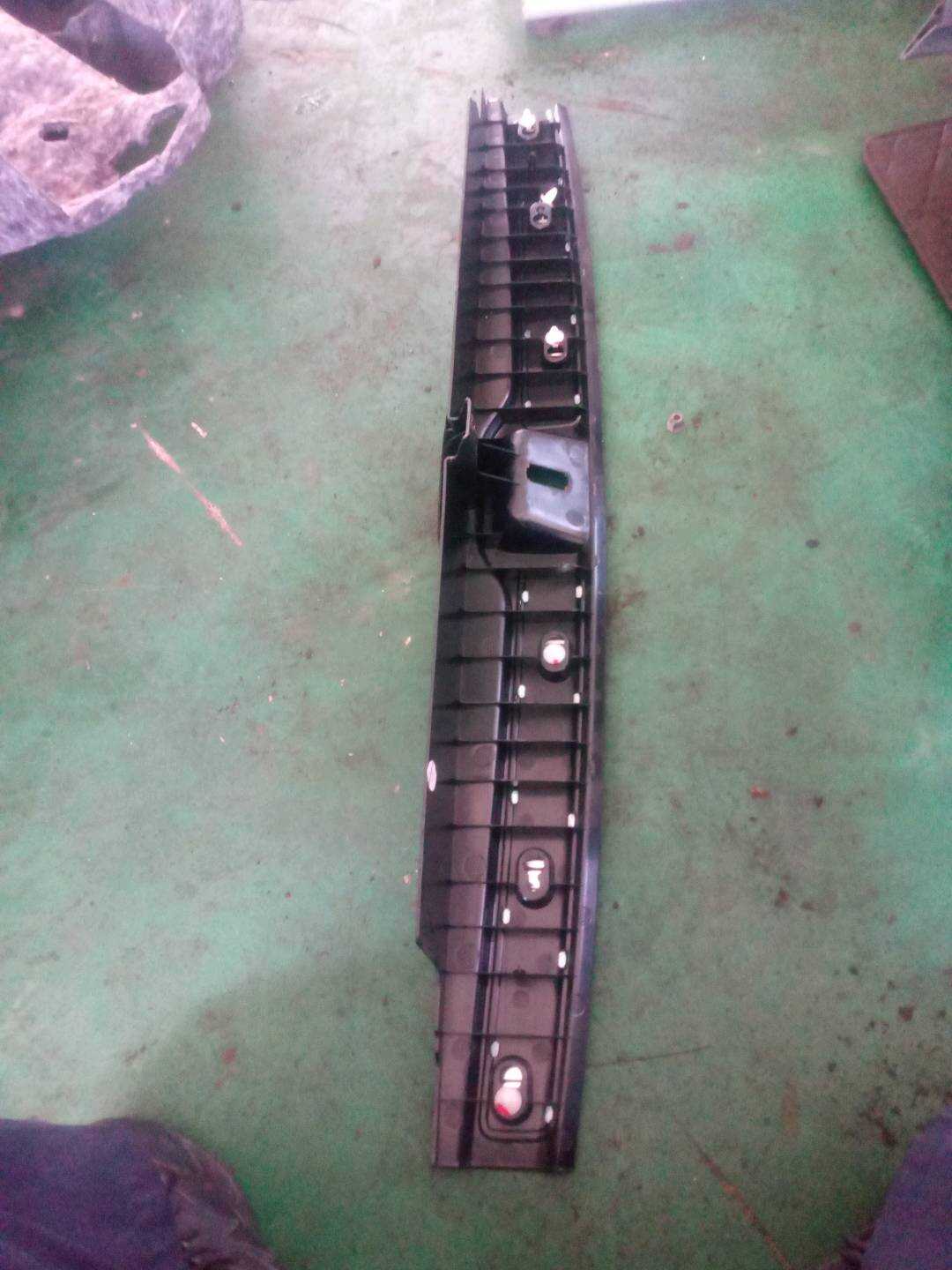 A2536907801 行李箱饰板（后）