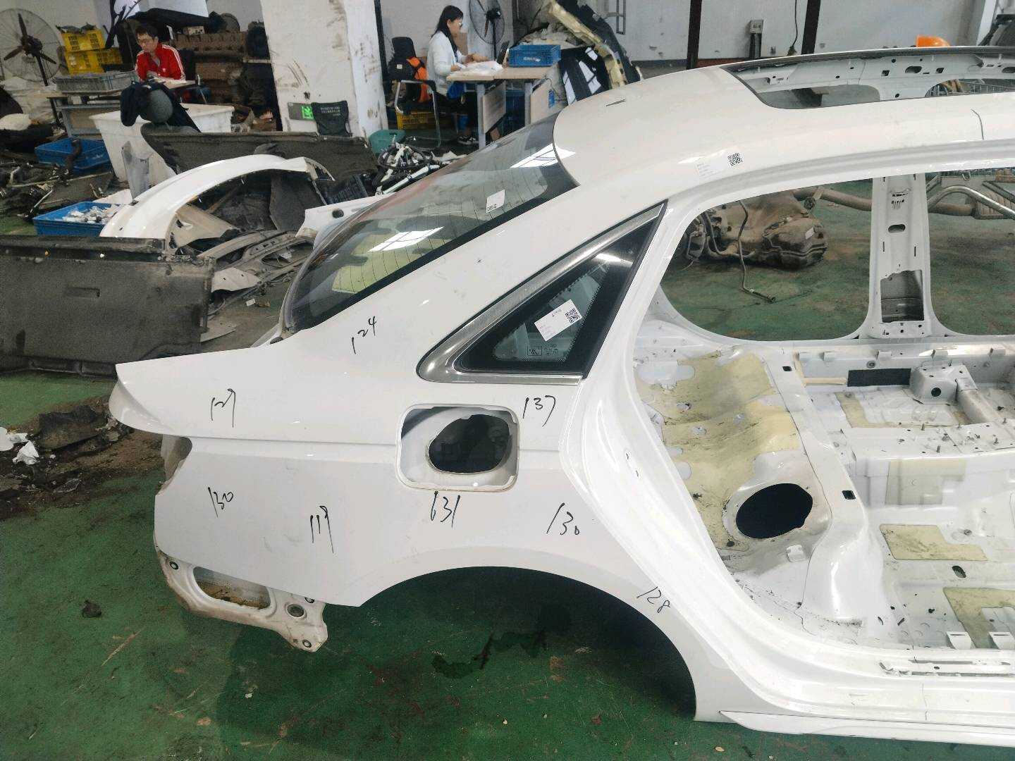 L8WD810076A Side Body Outer Panel, Right