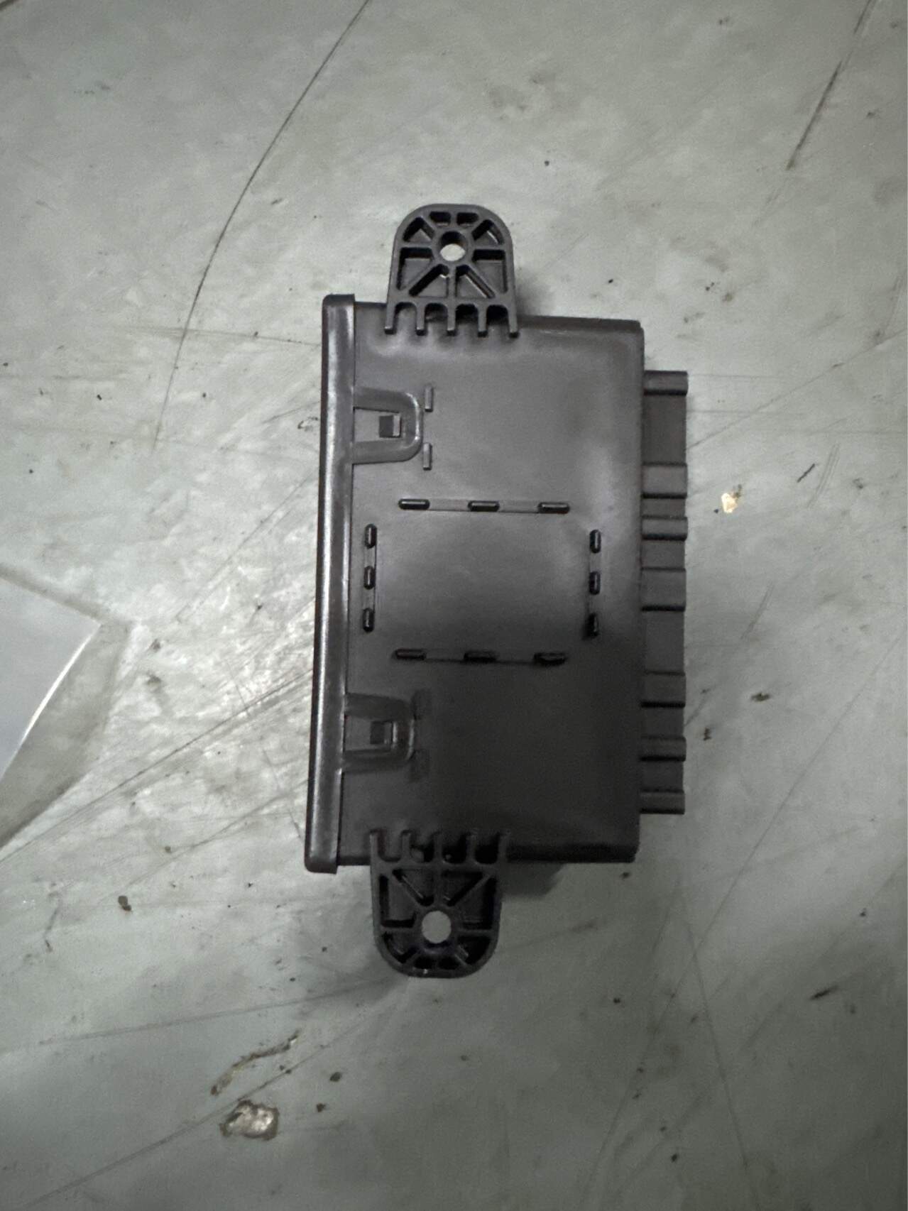 JX7T14B531AK 前车门控制单元（左）