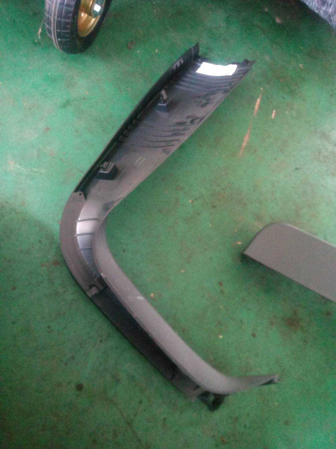 A25374001719051 Trim Piece