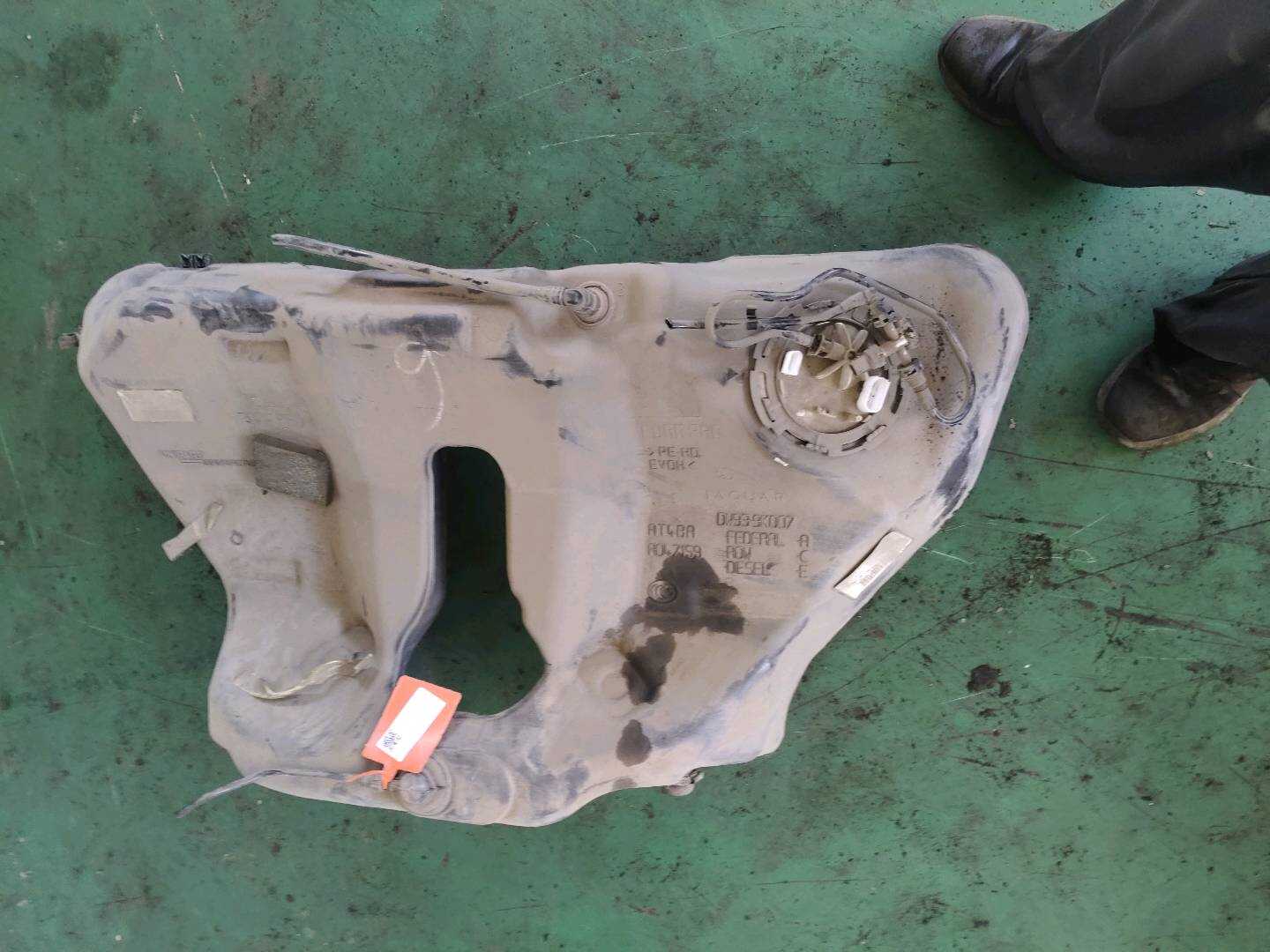C2D37811 Fuel Tank Assembly