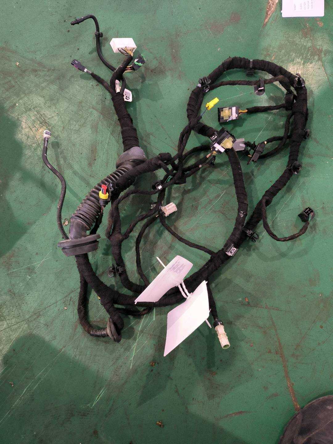 P0010404AD Tailgate Wiring Harness Assembly