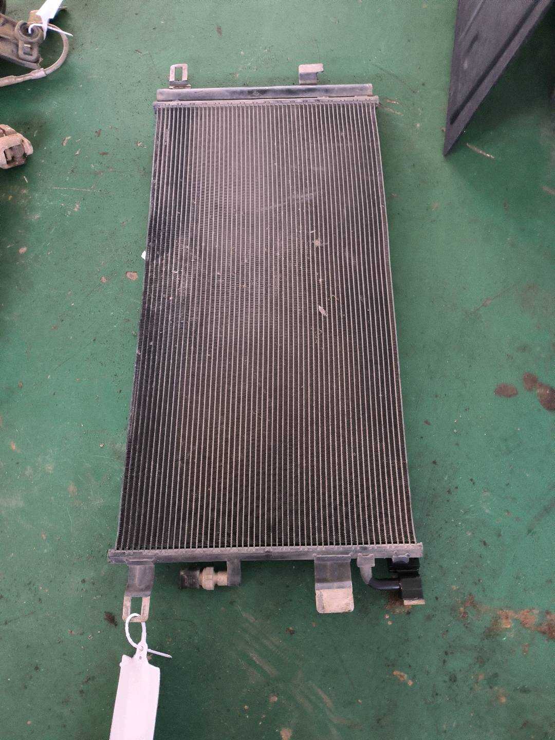 L8WD816411 冷凝器