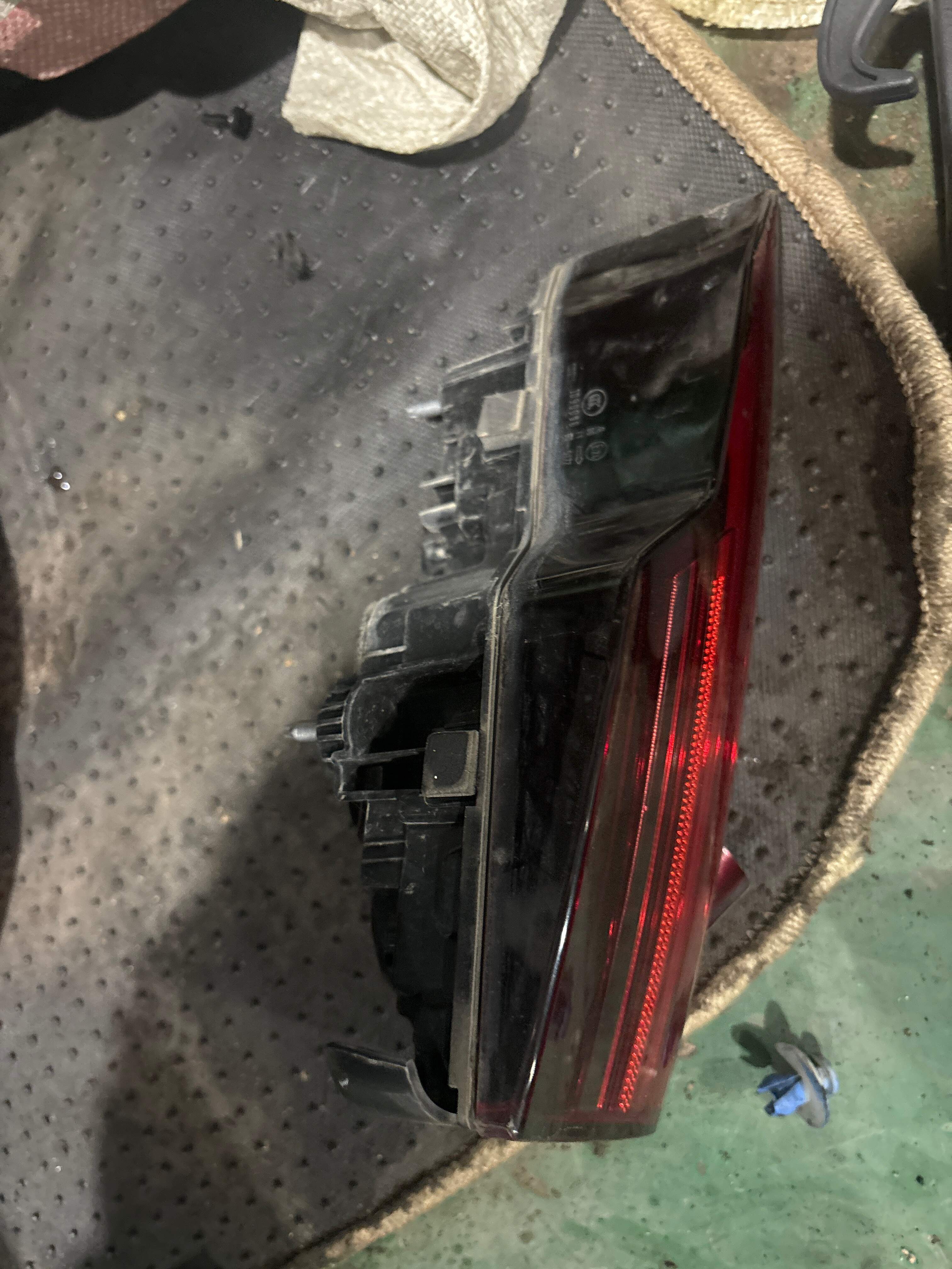 8W5945094AA Inner Tail Light Assembly, Right